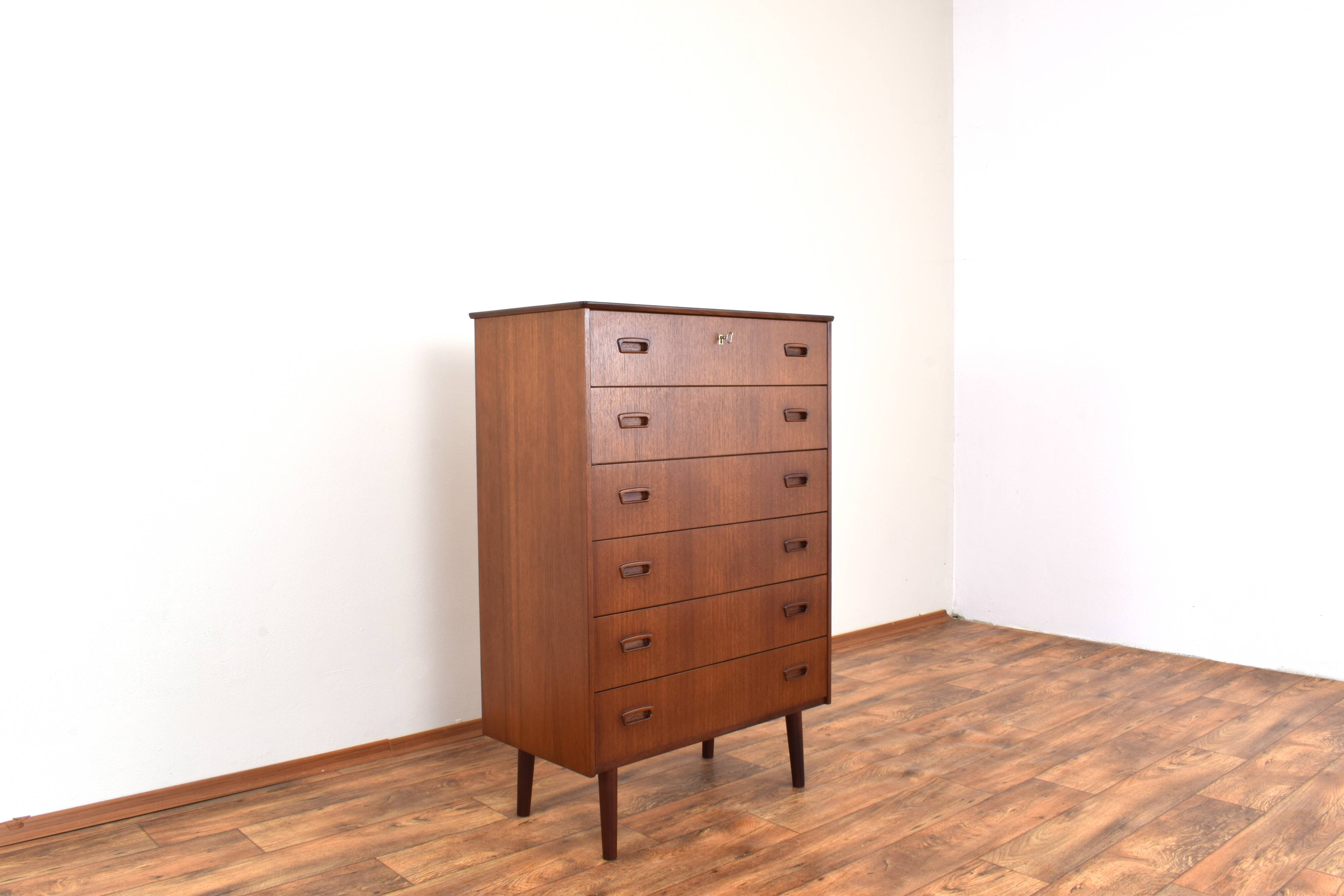 Mid-Century Danish Teak Chest of Drawers, 1960s.