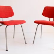 Red chairs by Friso Kramer for Ahrend De Cirkel, Set of 2
