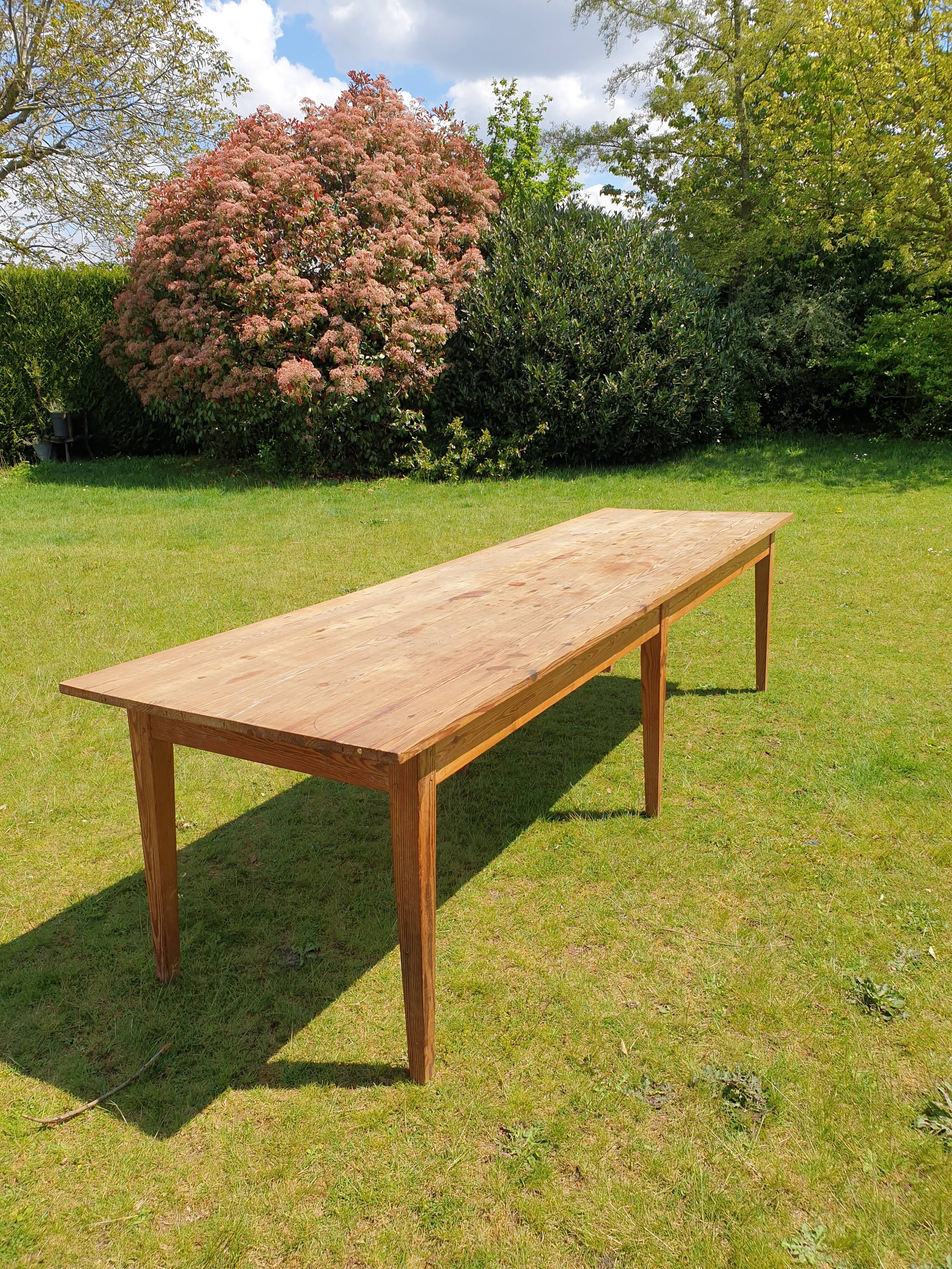 Xl dining table