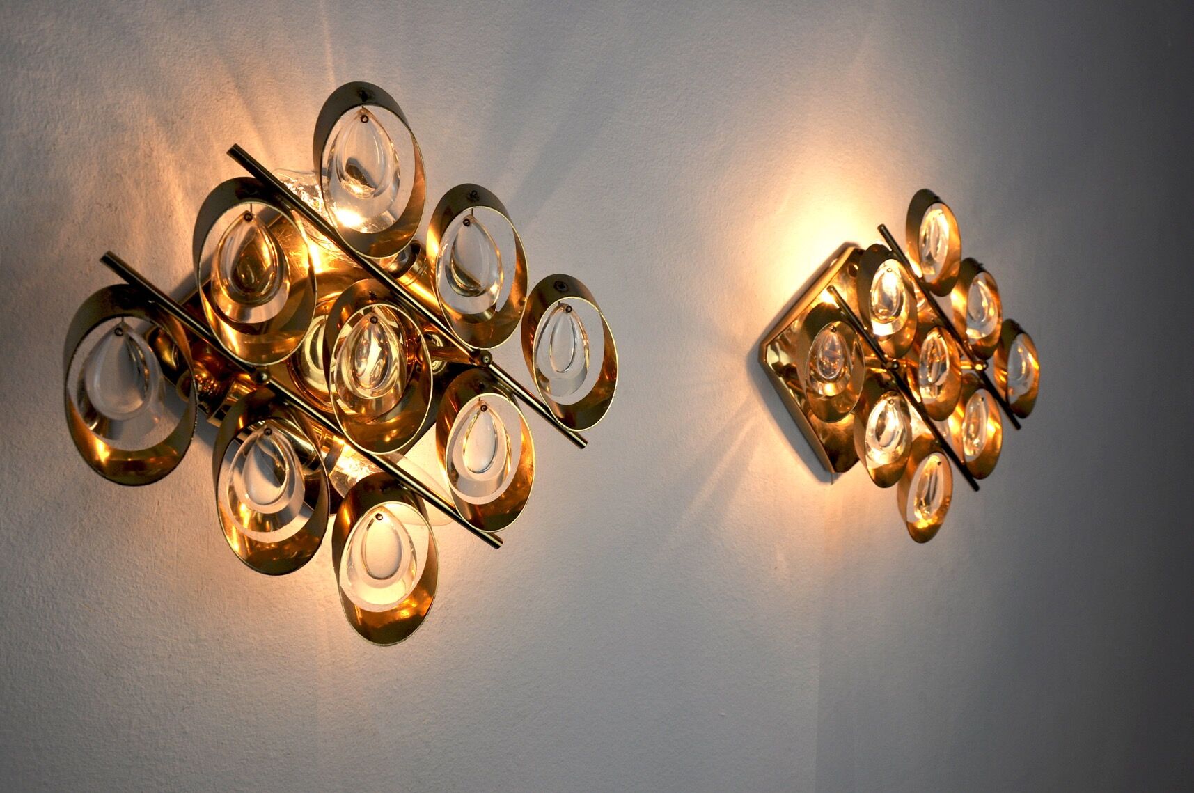 Pair of wall lamps Oscar Torlasco, Italy, 1970