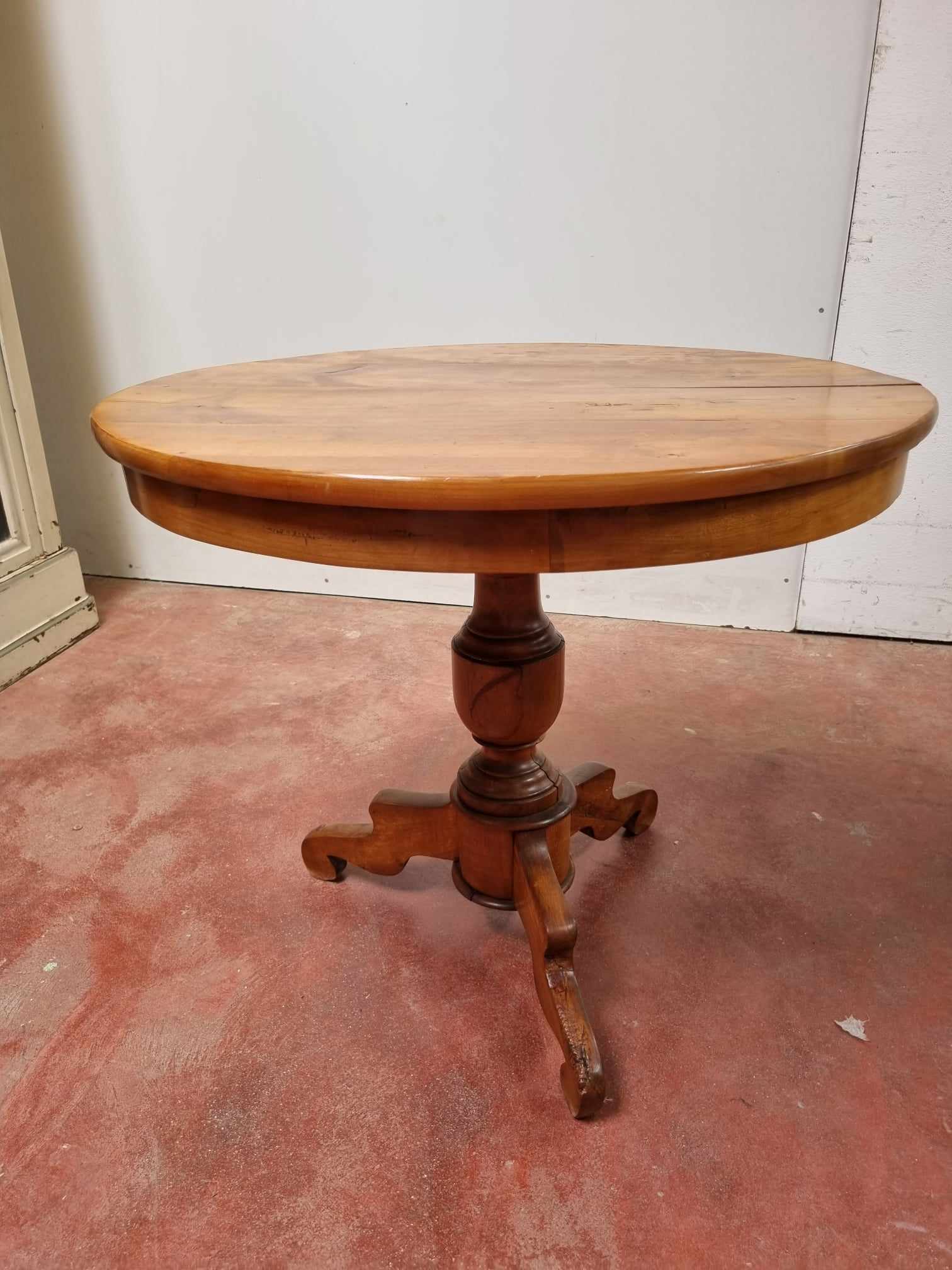 Petite table ronde ancienne | Selency