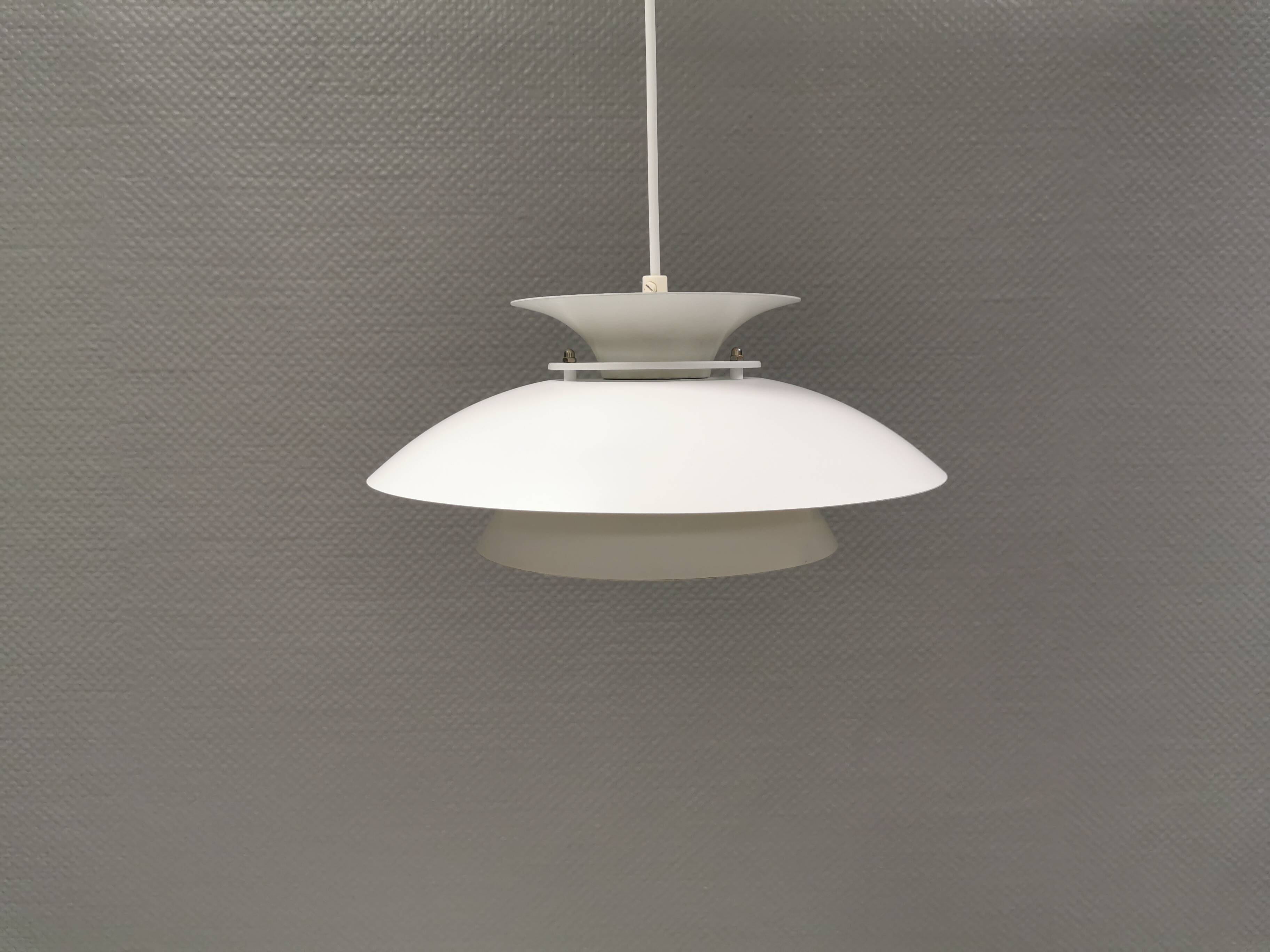 White hanging lamp from the 1980s, produced by Form-Light Denmark.