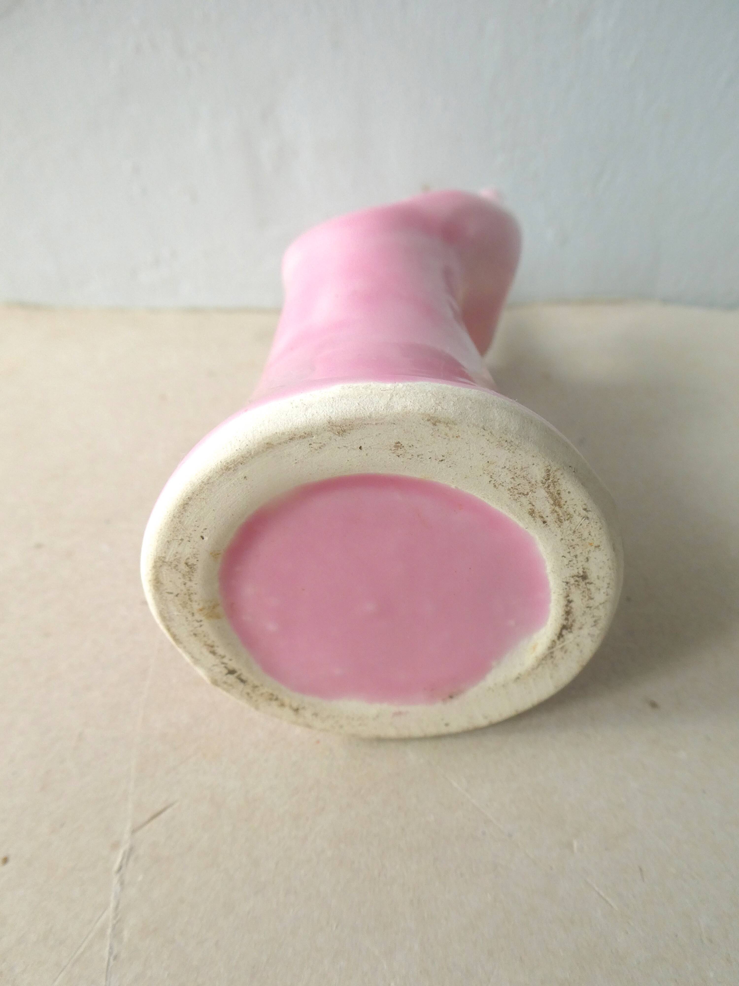 Main baguier, soliflore en céramique rose