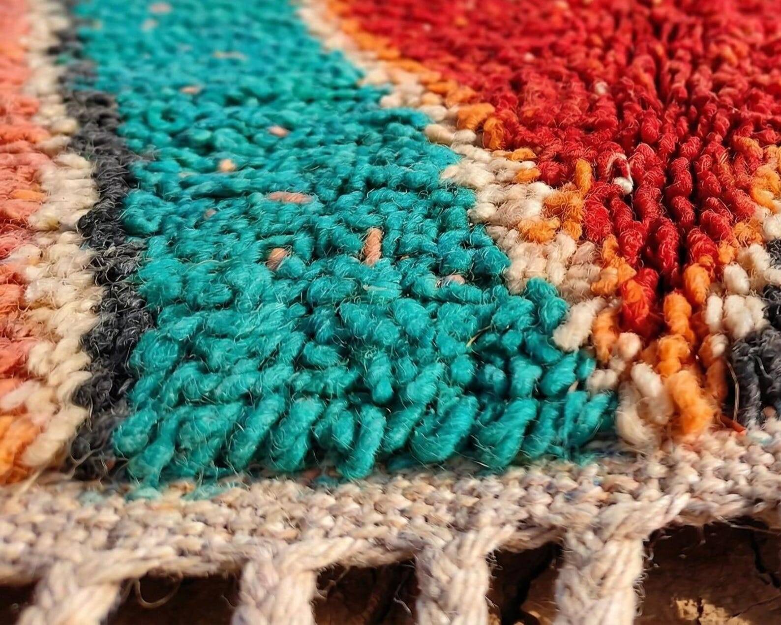 Handmade Berber rug in coloured wool 200/300cm