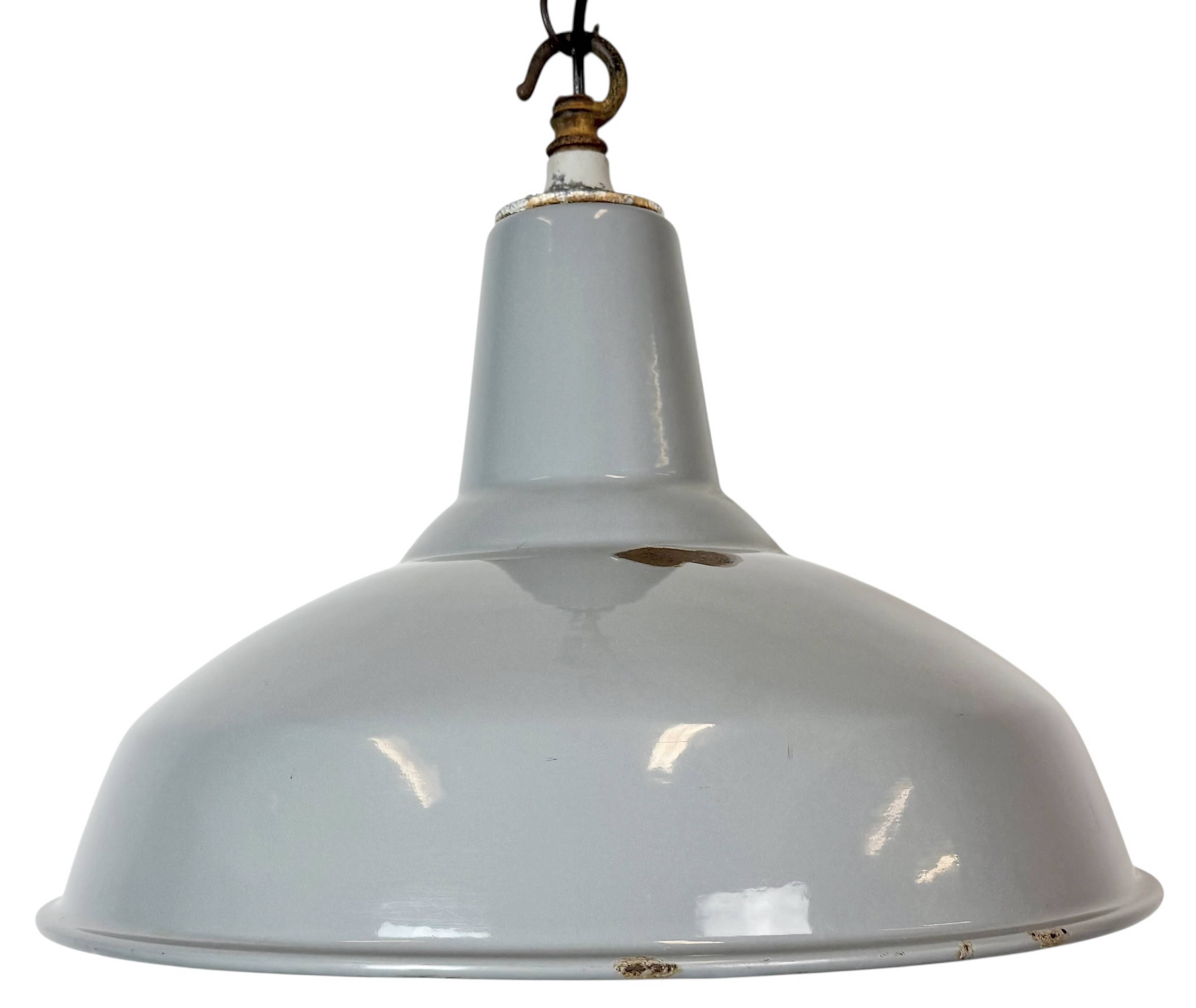 Suspension en émail gris industriel britannique, années 1960