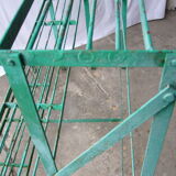 Porte plante ancien en métal riveté