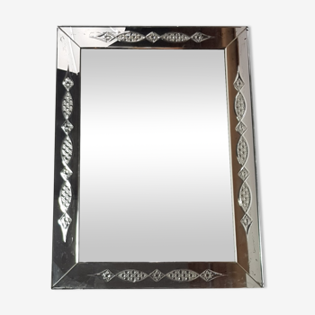 Miroir Vénitien en verre taillé 81x68 cm années 50