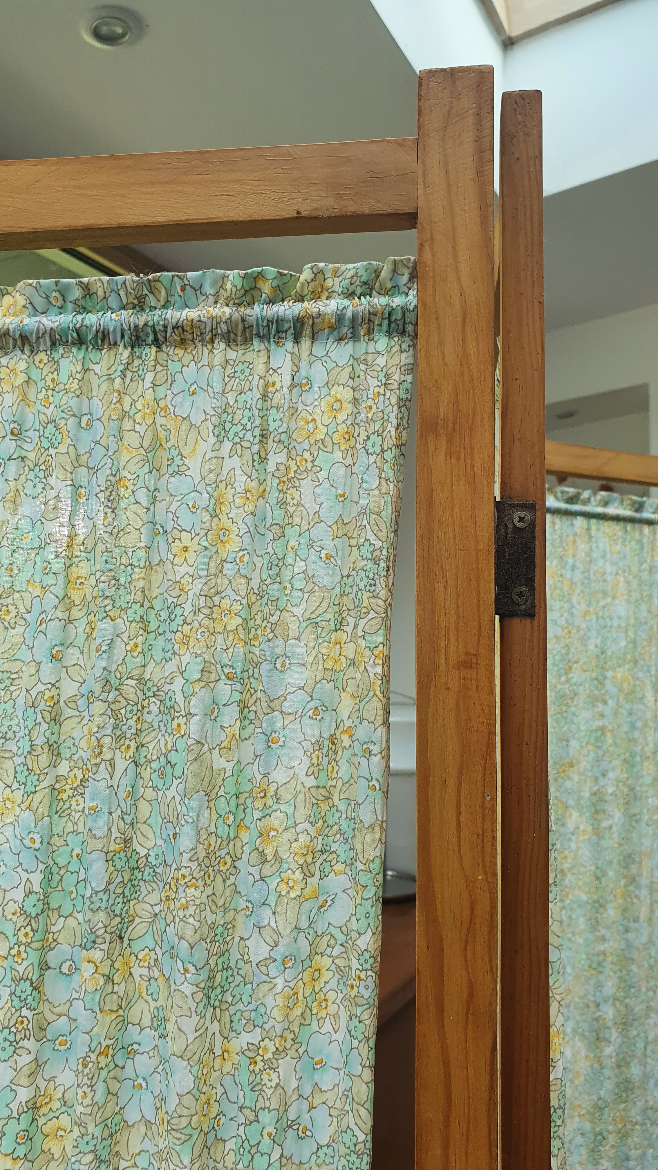 Vintage floral screen