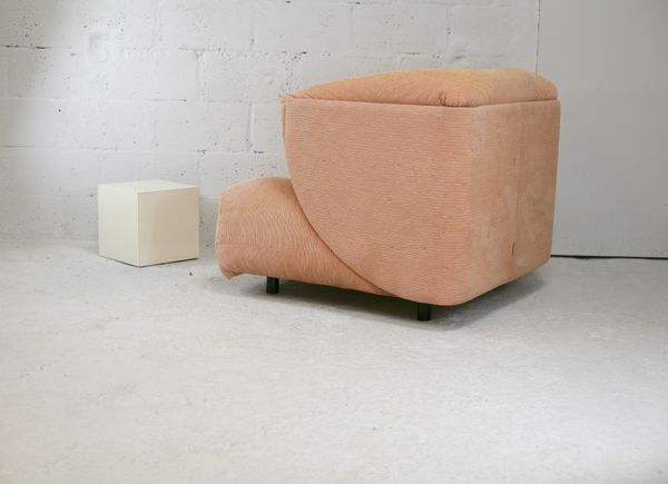 Fauteuil Ligne Roset, couleur orange  pastel, France, circa 1990