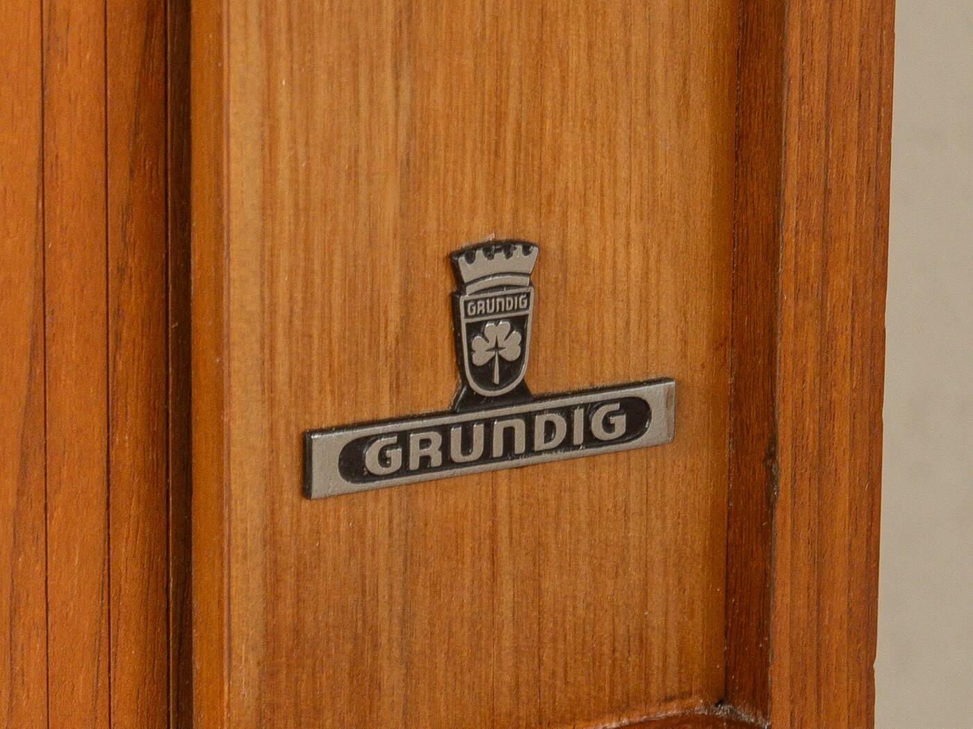 Exclusive bar cabinet (former GRUNDIG TV cabinet) from the 1960s