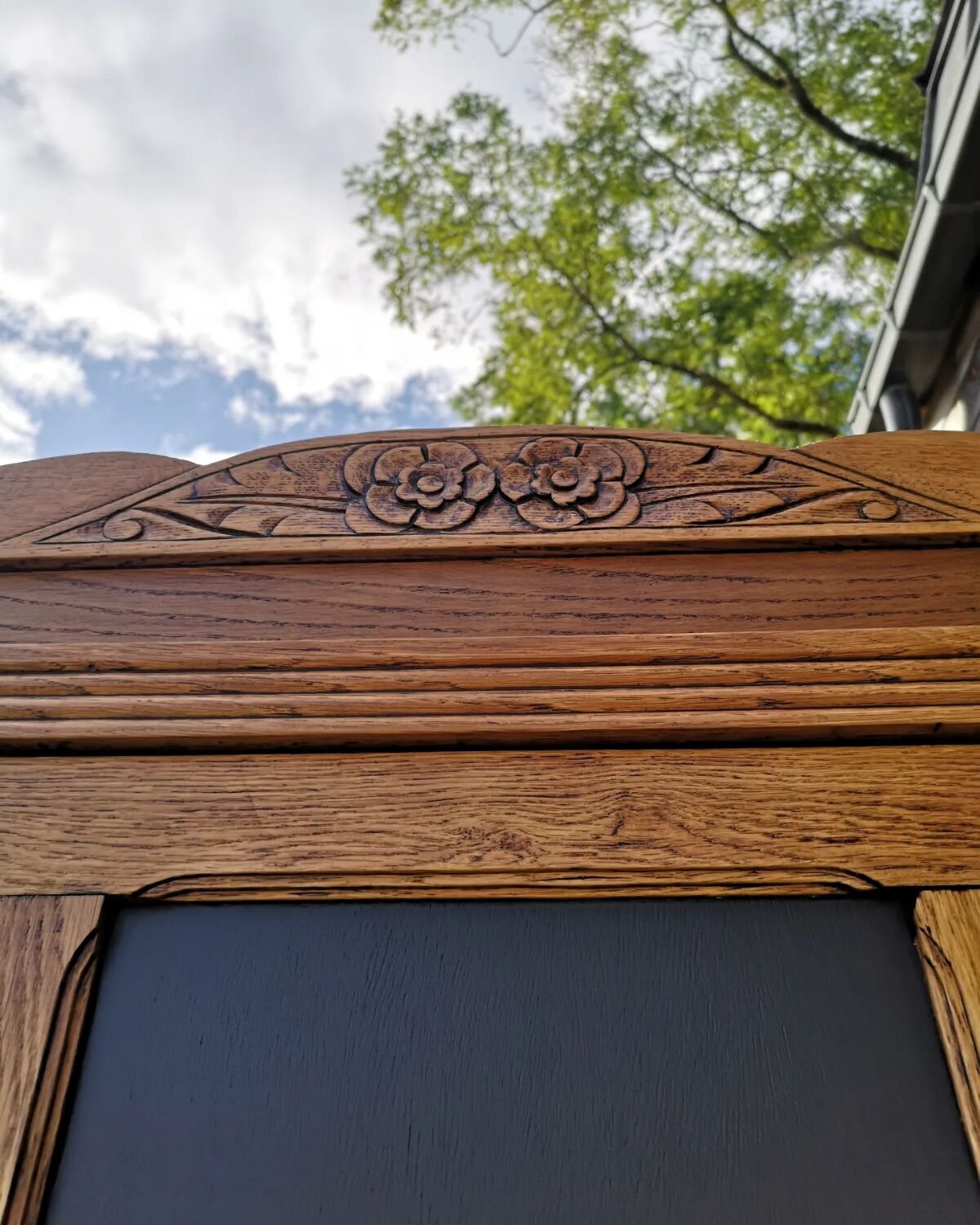 Vintage cabinet cabinet