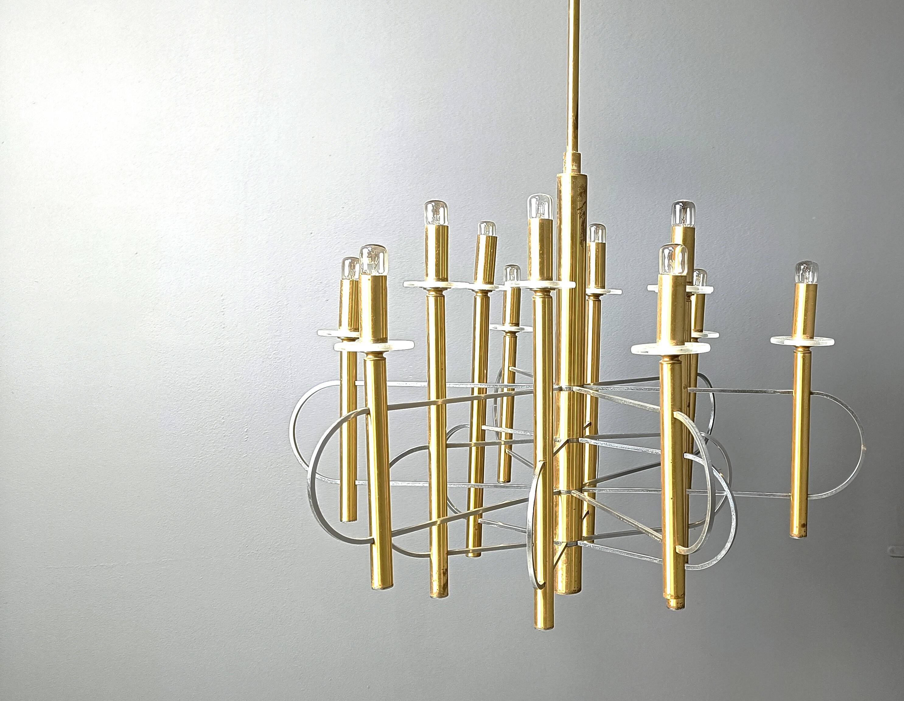 Sculptural chandelier by Gaetano Sciolari, 1970.