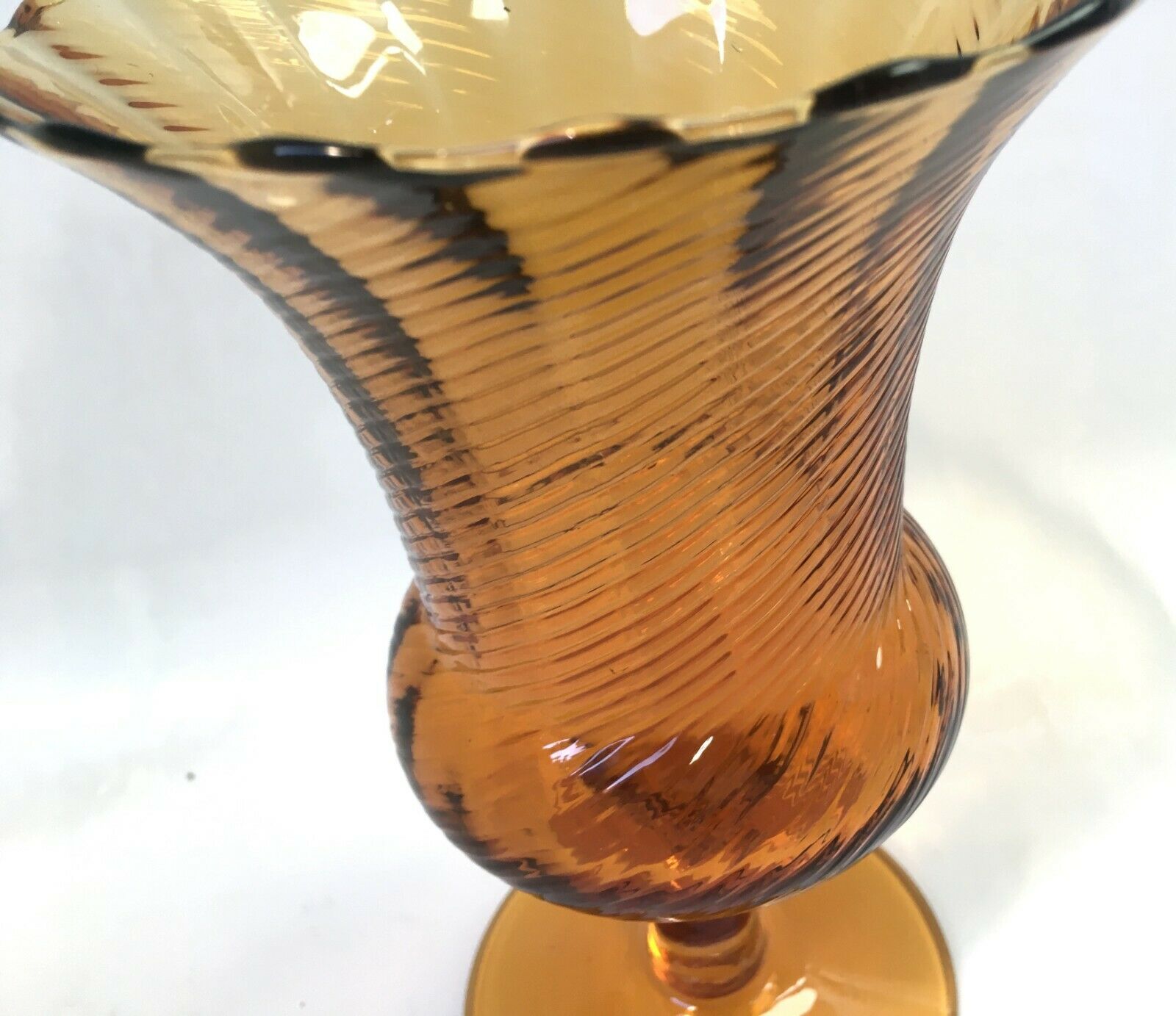 Vase glass glass yellow cut vintage streak