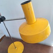Lampe vintage de bureau réglable jaune, luminaire industriel