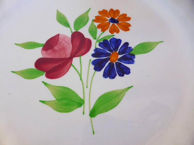 6 vintage dinner plates from the Badonviller factory