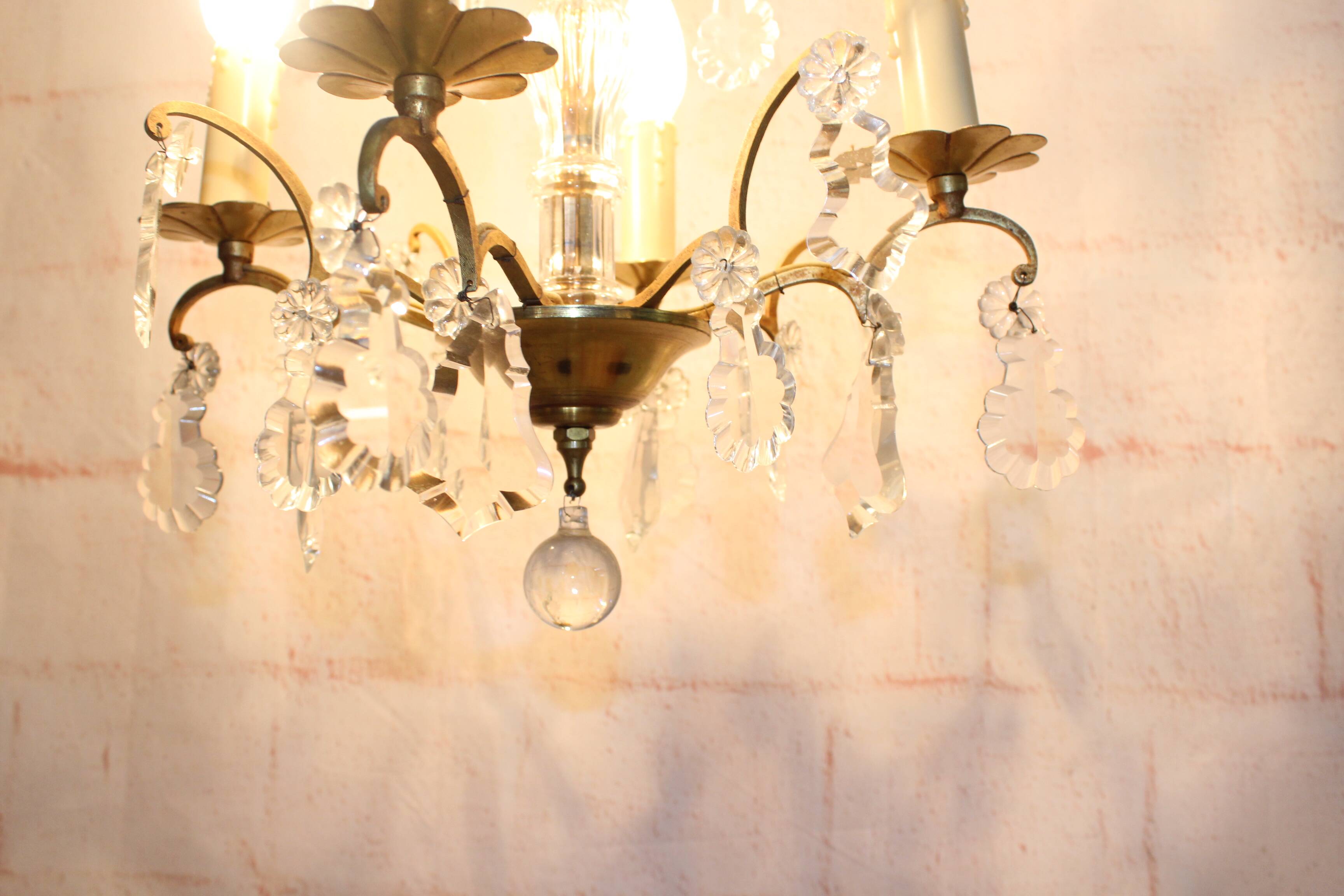 lustre ancien en laiton à pampilles style baroque