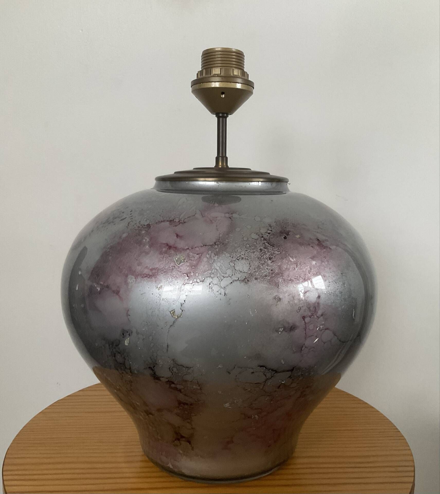 Unique lamp base Laque Line in eglomisé glass from the 70s-80s.