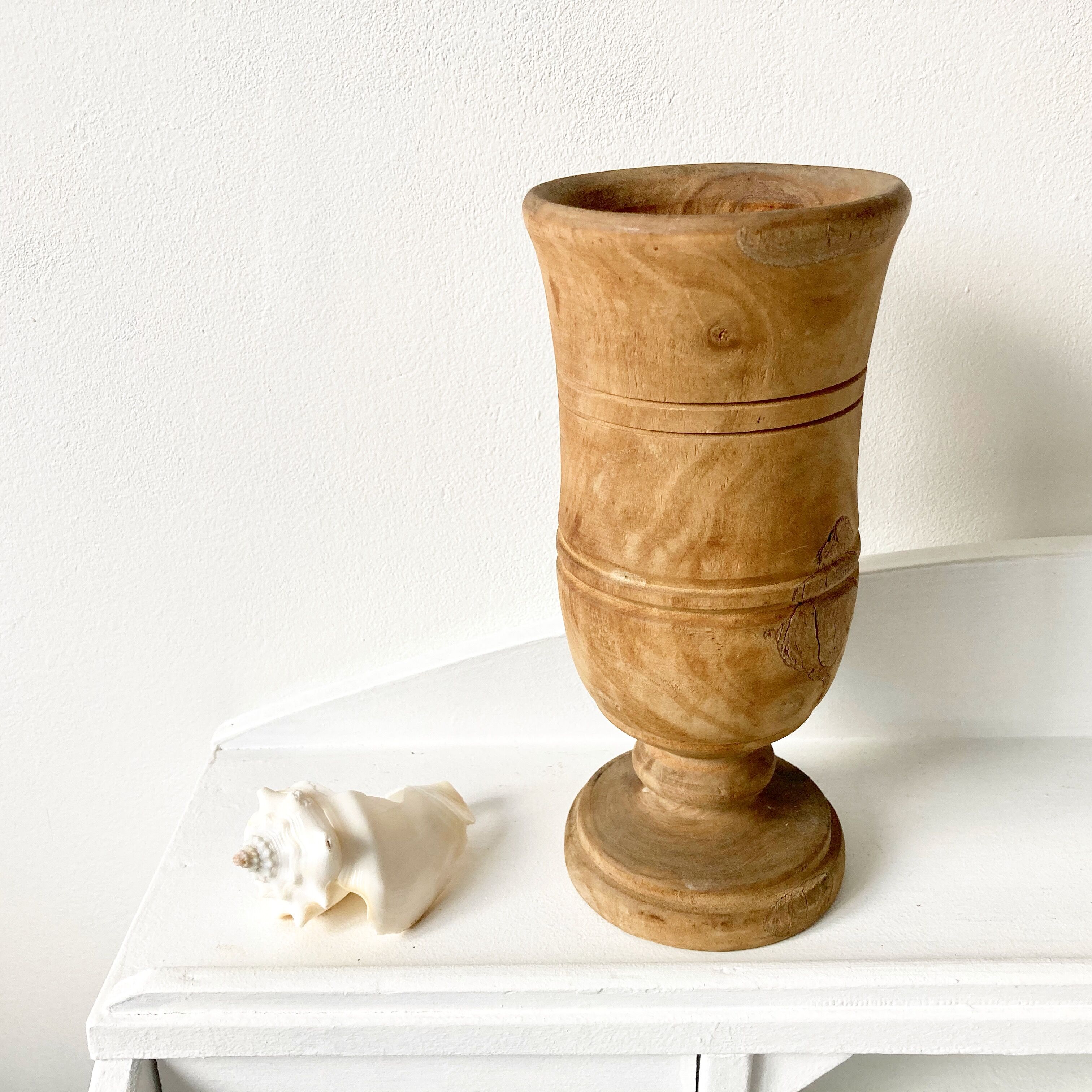 Raw wooden vase 19cm