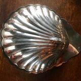 Dish scallops in silver metal