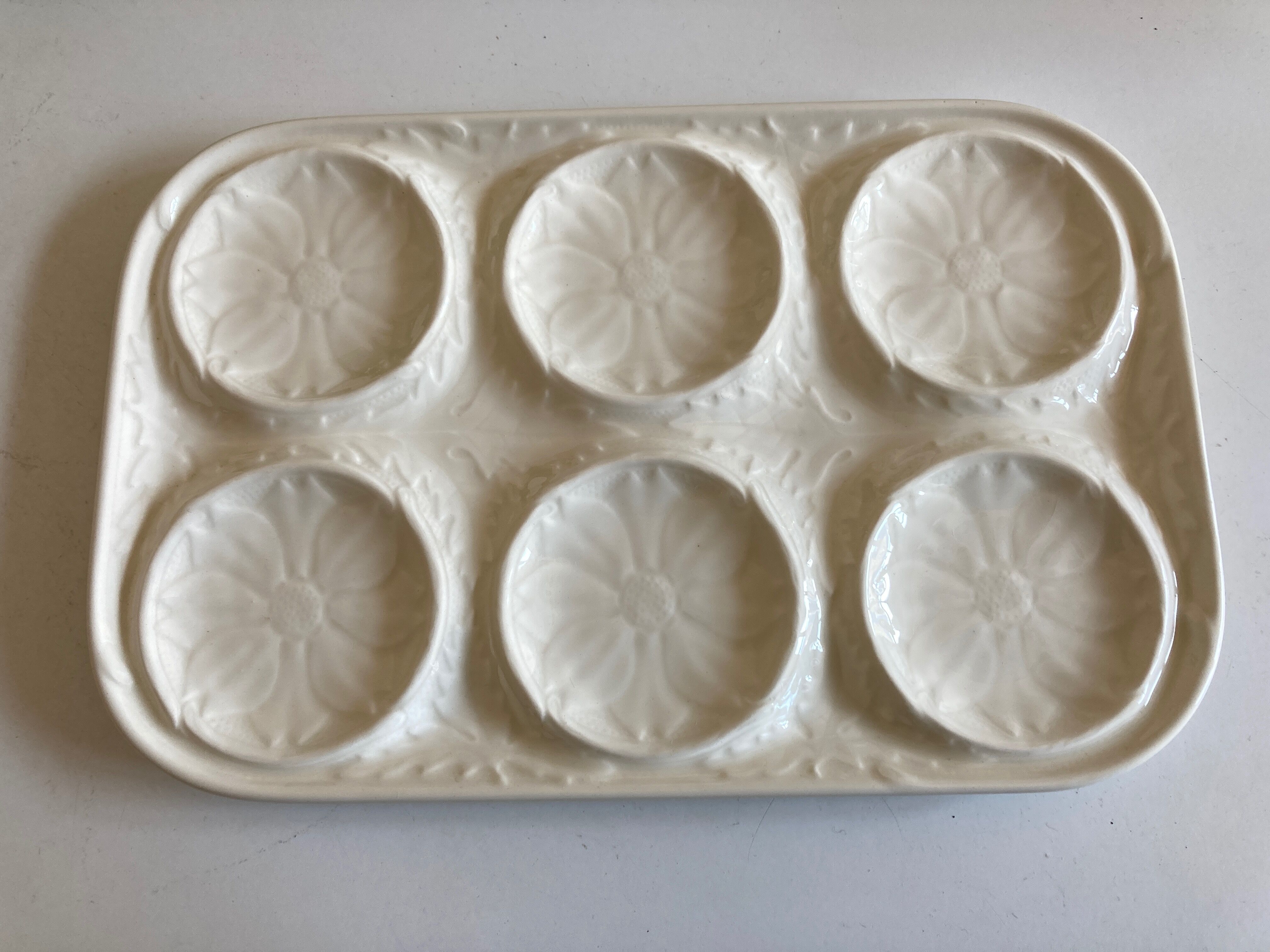 Dish in white gien earthenware