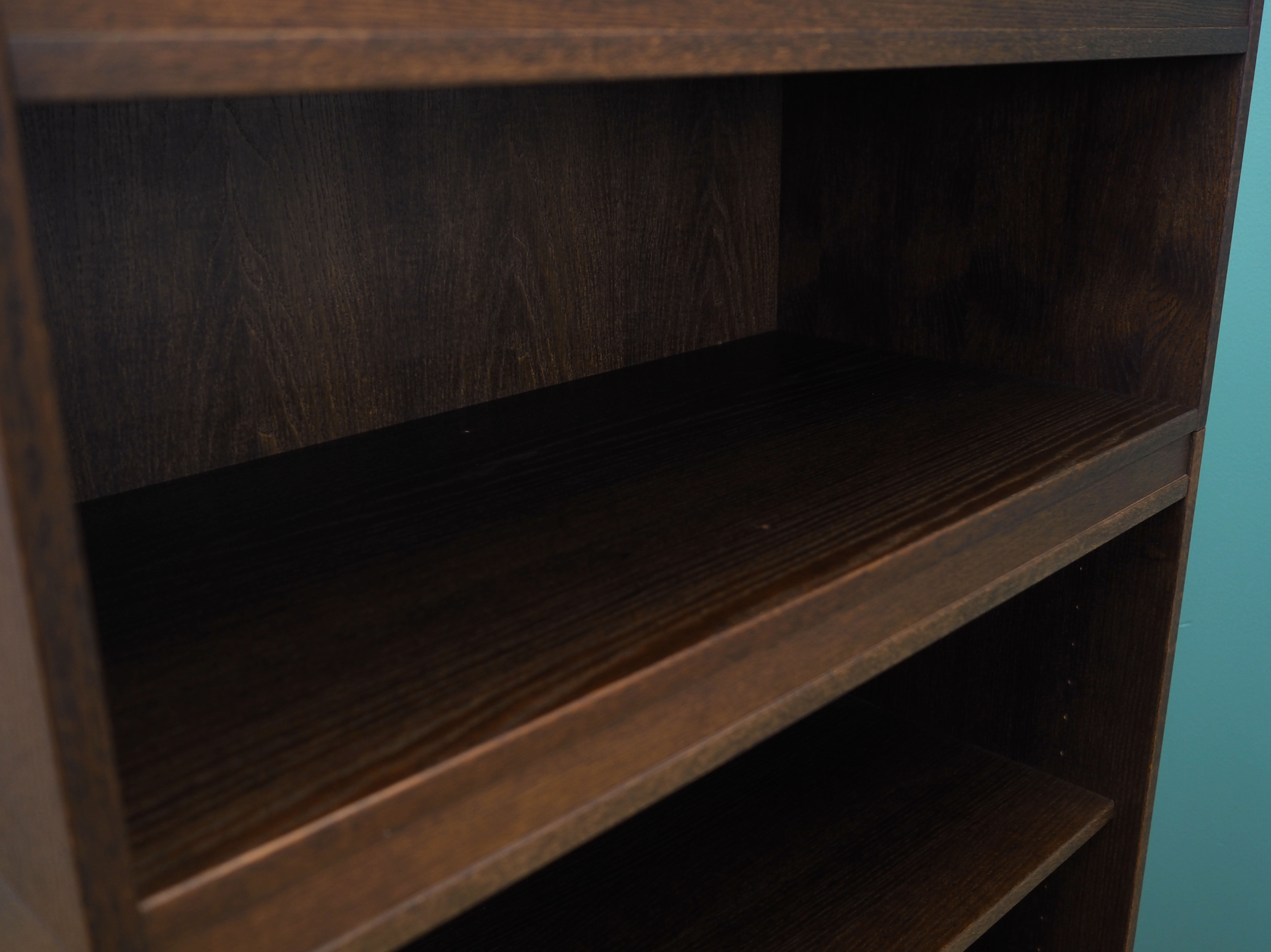 Oak bookcase, Danish design, 1970s, production: Denmark
