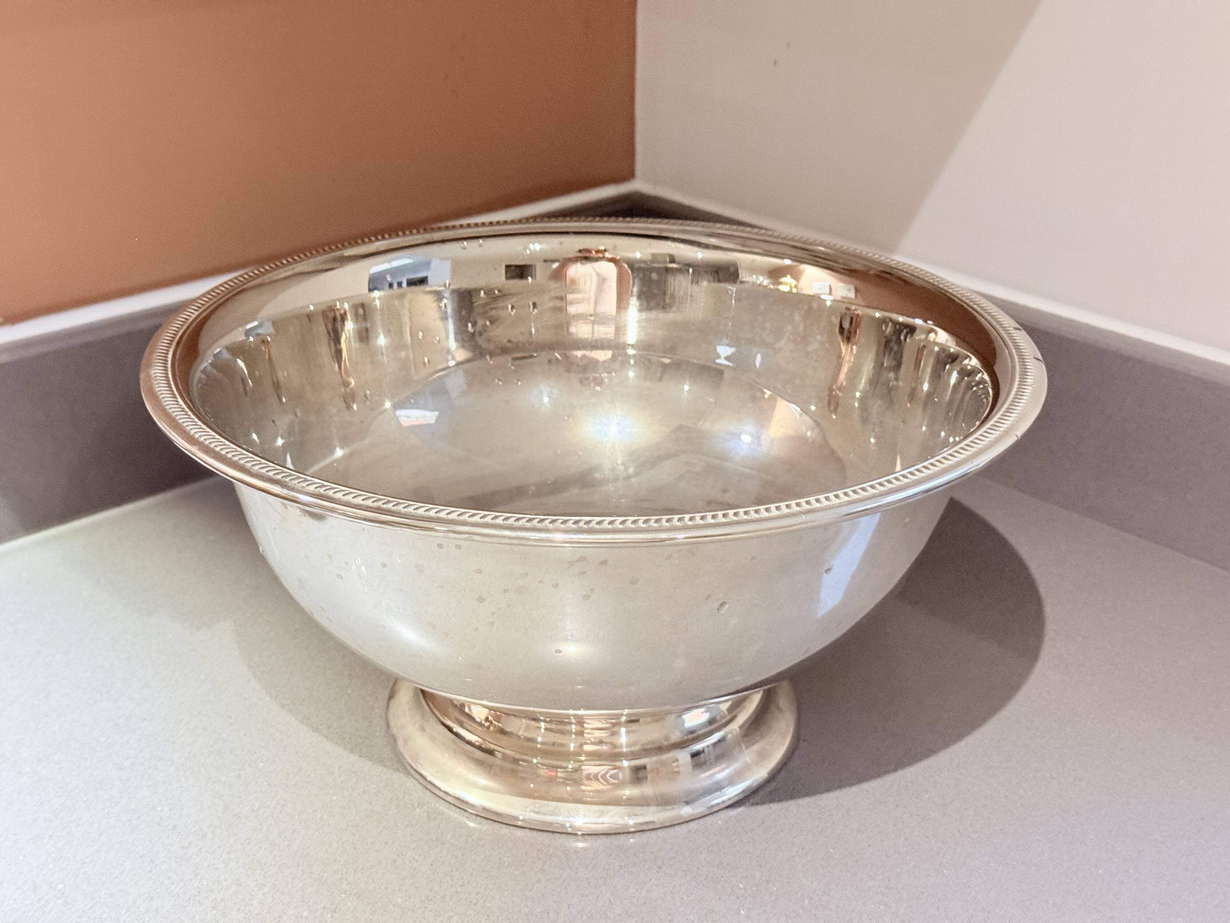 Large Luxury Silver Plated Champagne Ice Bucket / Wine Cooler on Pedestal