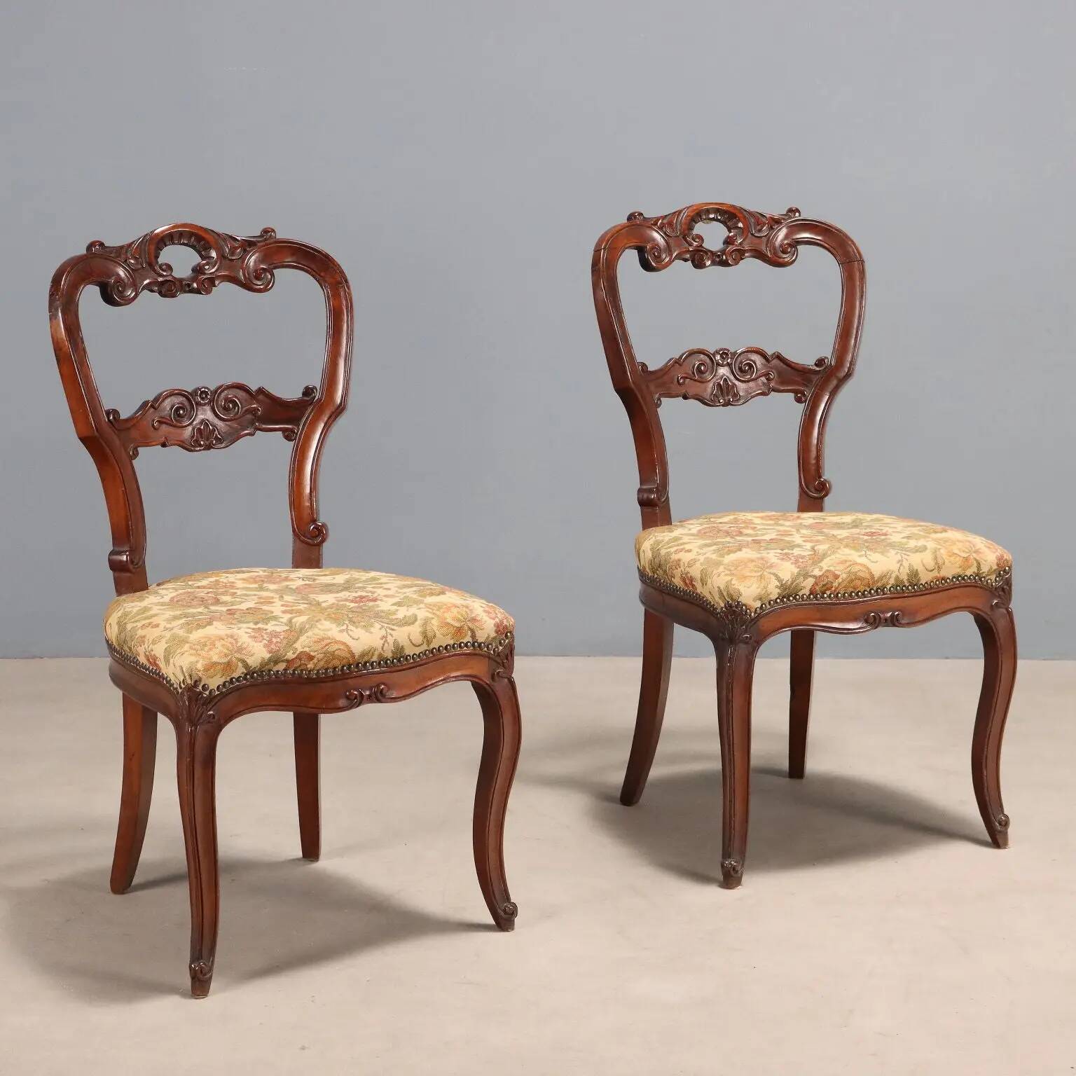 Antique Louis-Philippe chairs in walnut and fabric, 19th century