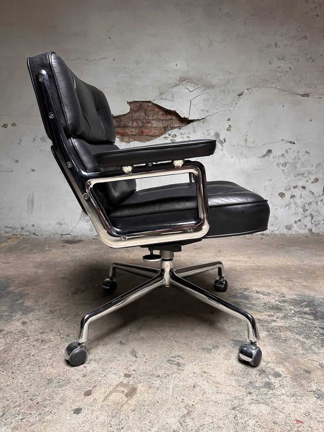Vintage bureaustoel Herman Miller lobby chair