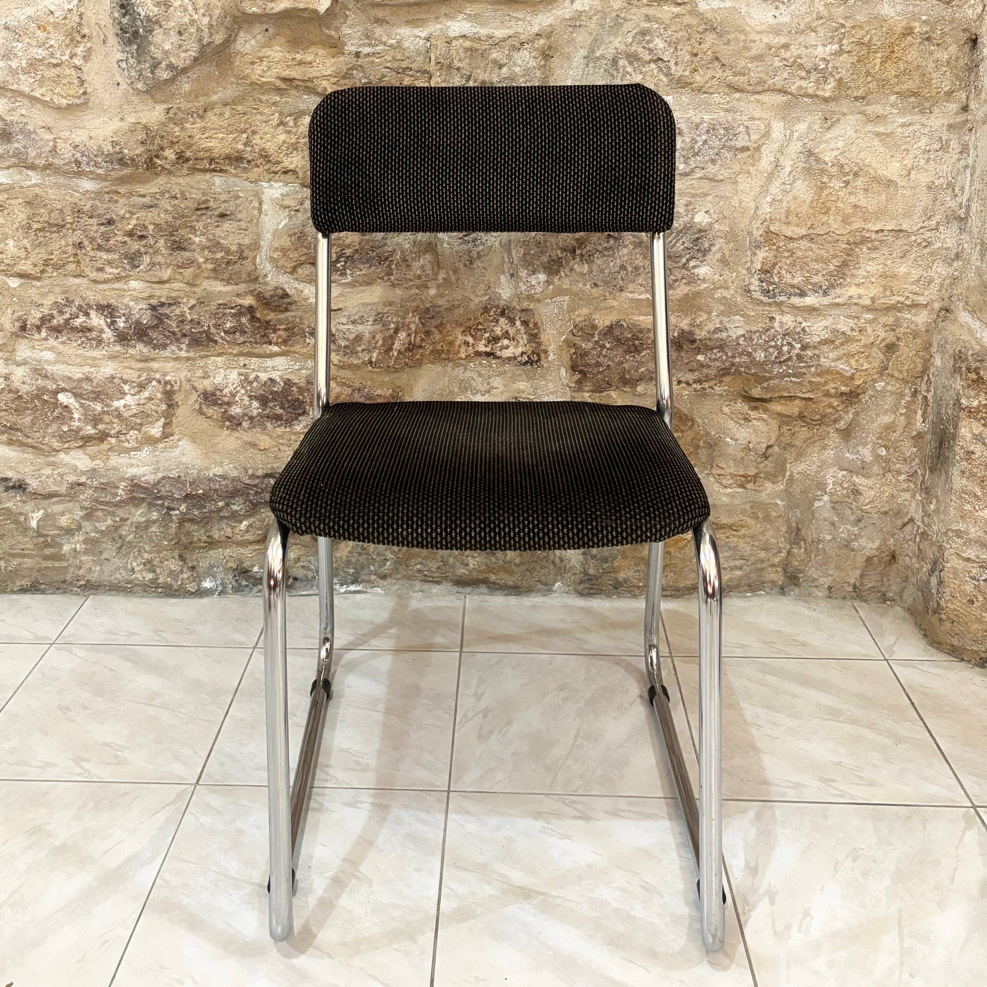 Lot de 4 chaises années 70 métal chromé