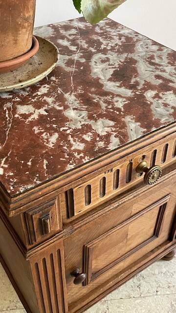 Table de chevet ancienne en bois et marbre
