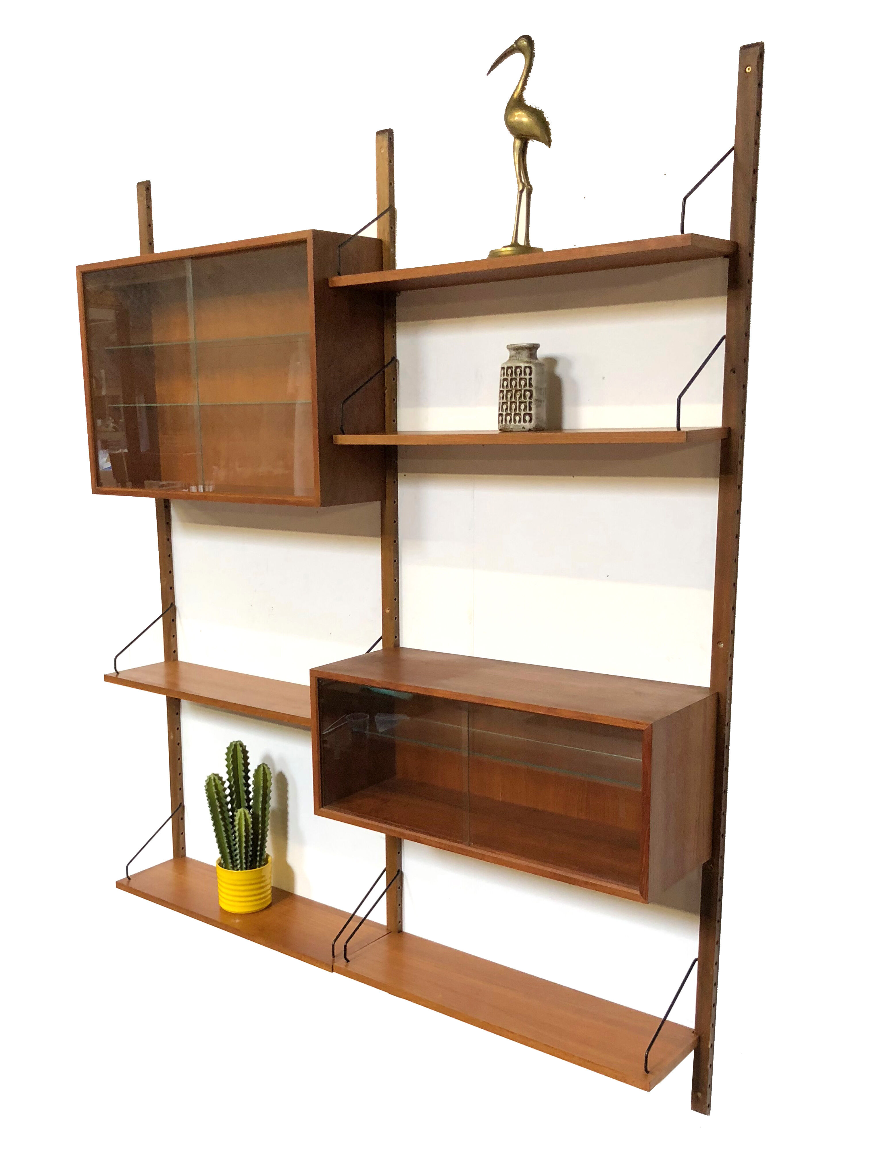 Poul Cadovius royal system