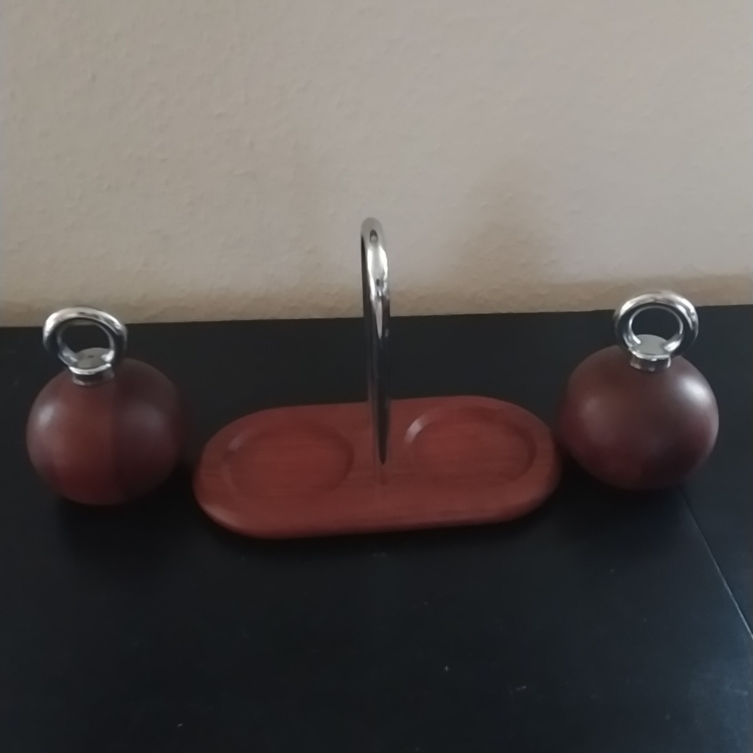 Salt and pepper mill set on base