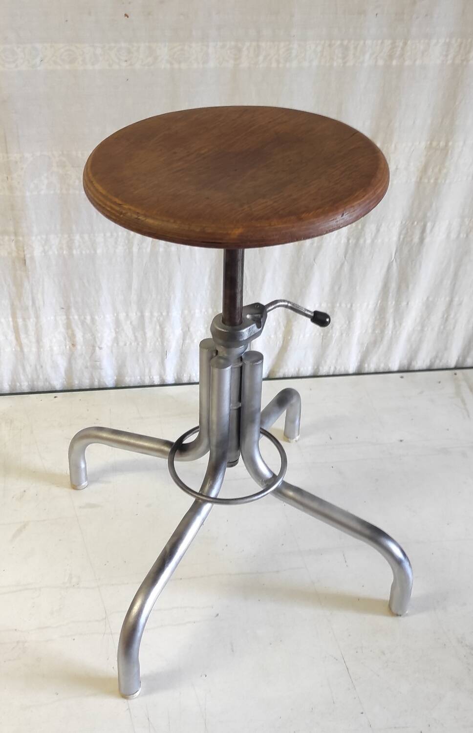 Tabouret industriel en métal et bois - années 50/60
