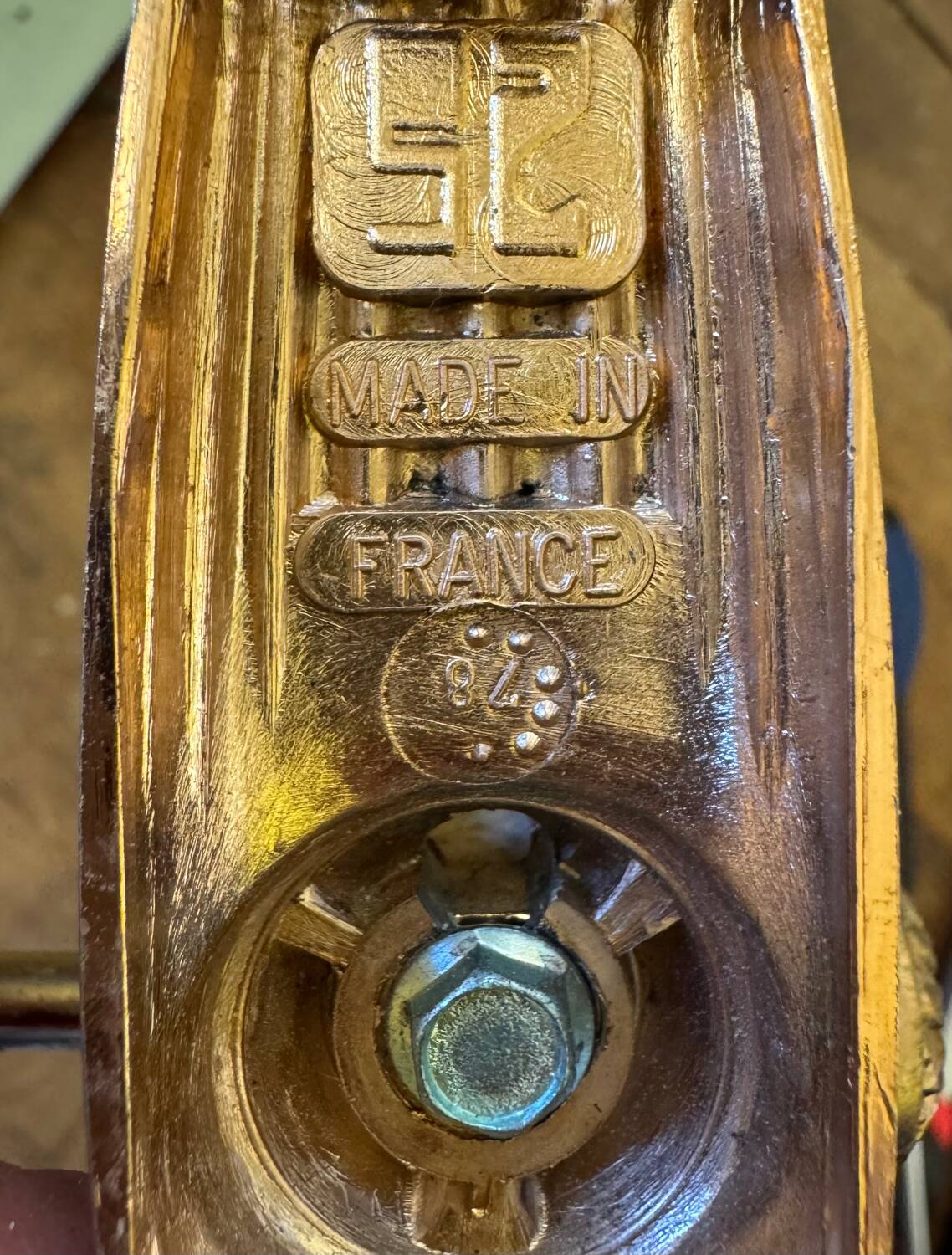 Oval illuminated brass mirror from the 70s