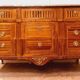 Commode Louis XVI en marqueterie de bois de placage XIX siècle