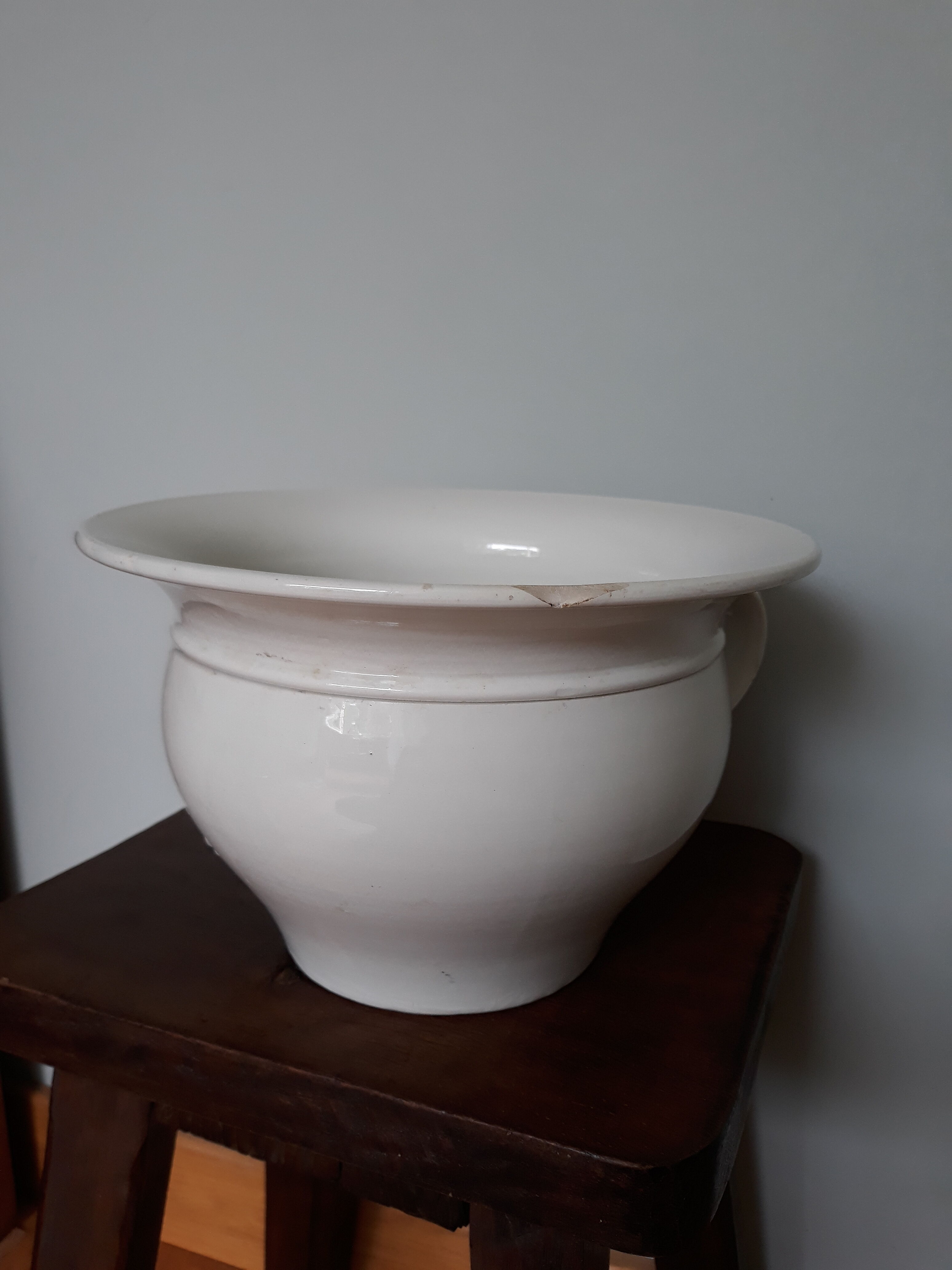 Enamelled earthenware pot with badonviller handle 30s