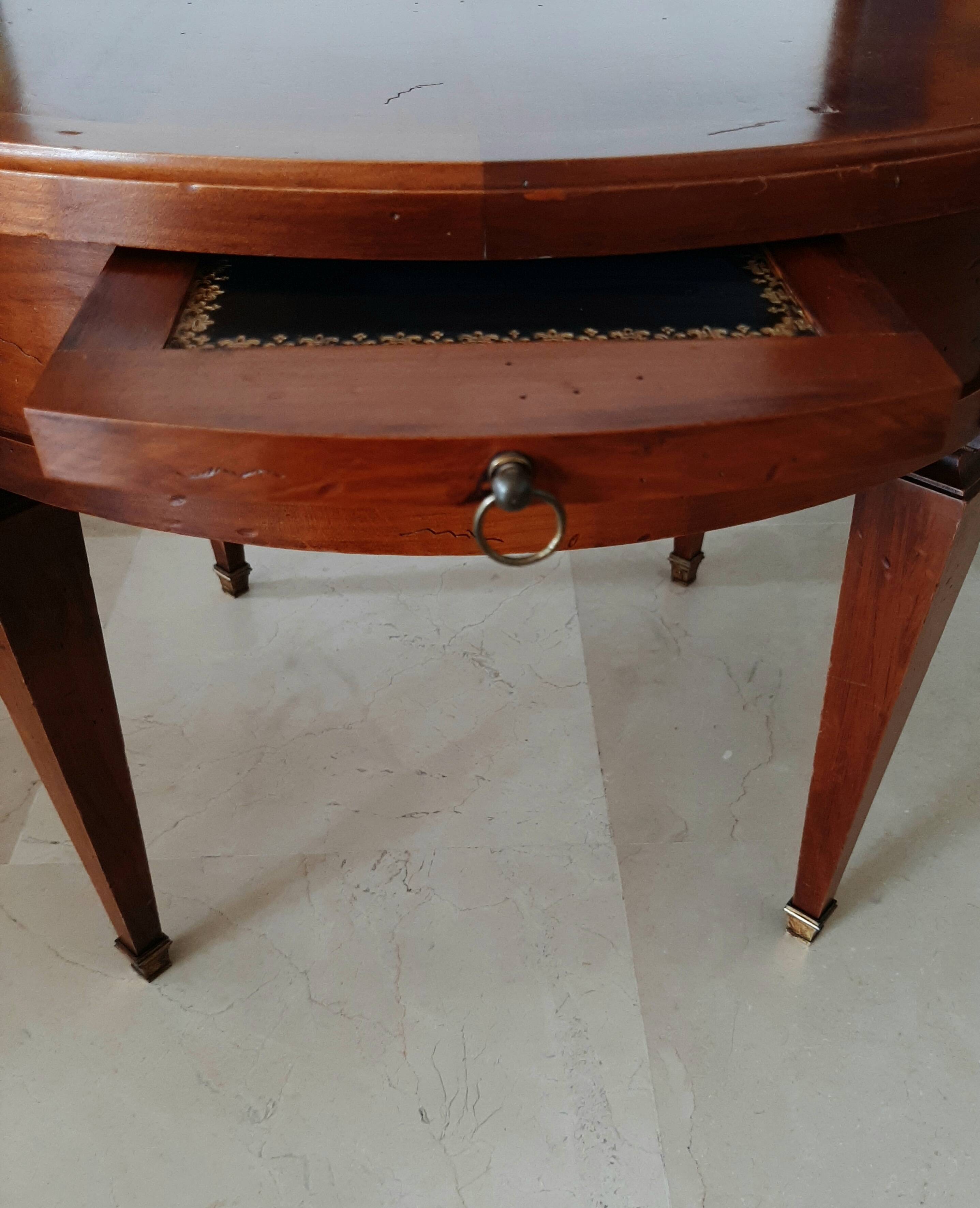 Table basse ronde en merisier