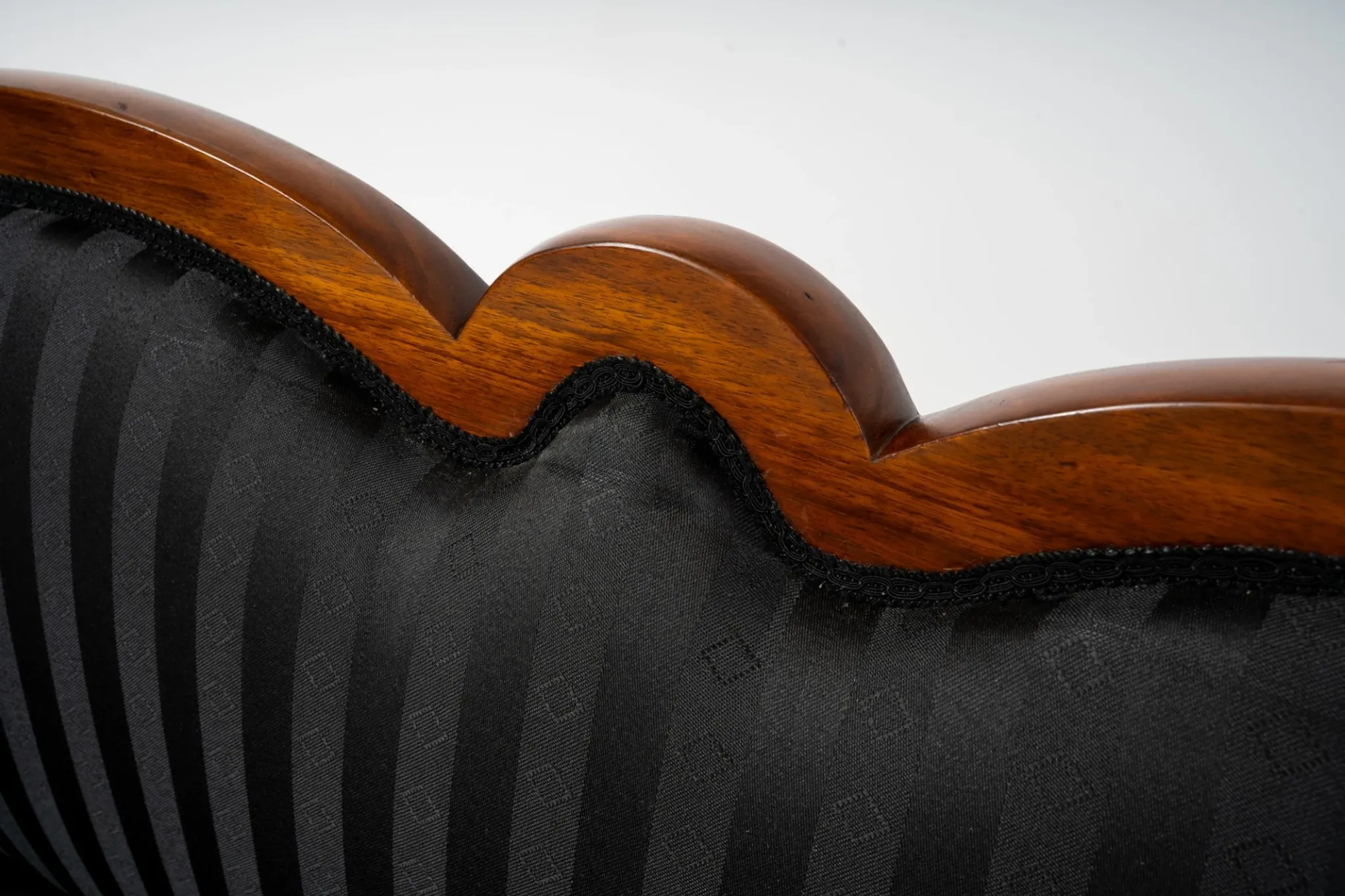 Exceptional 19th Century Biedermeier Walnut Sofa, circa 1850