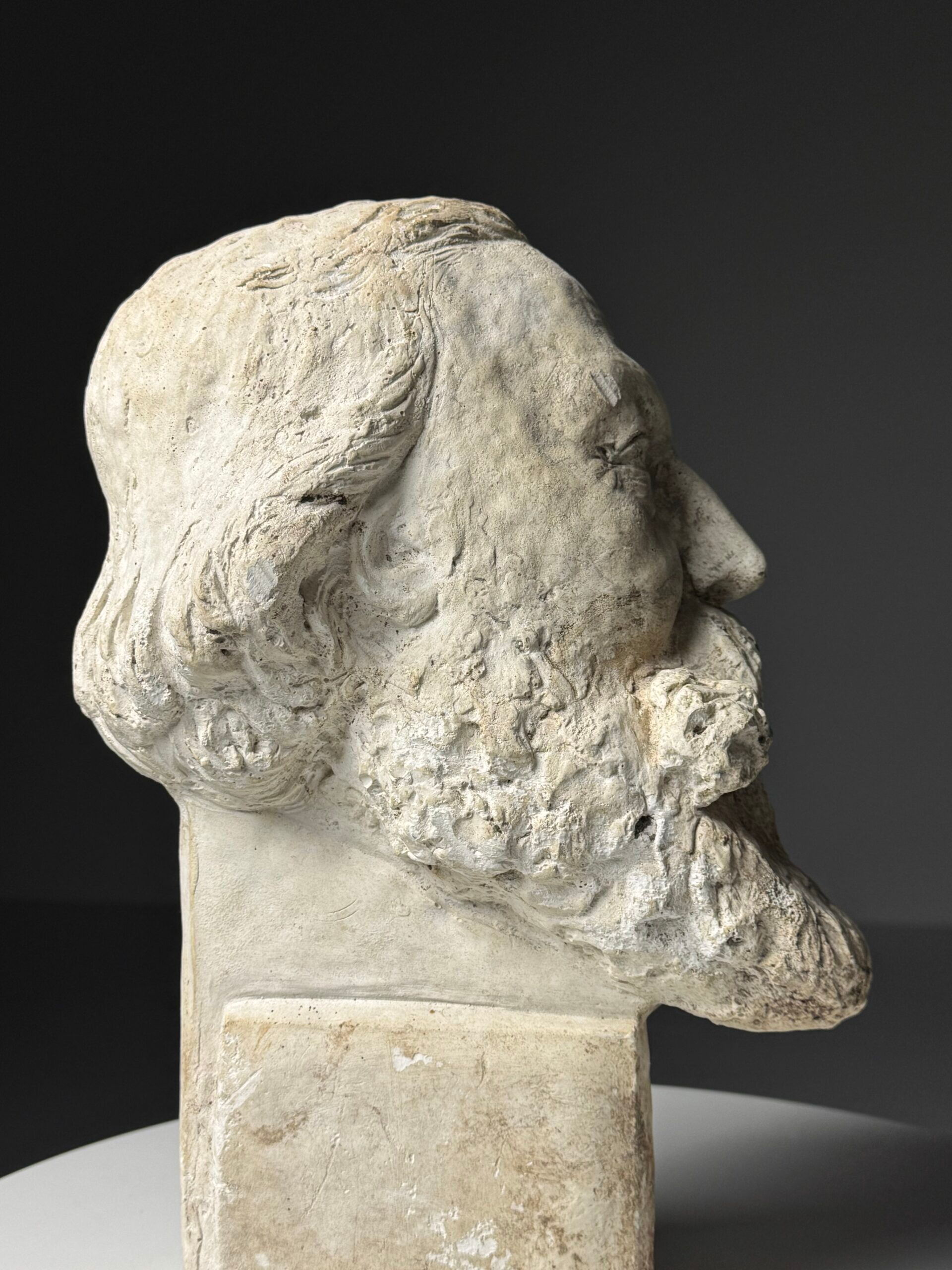Plaster bust classic head
