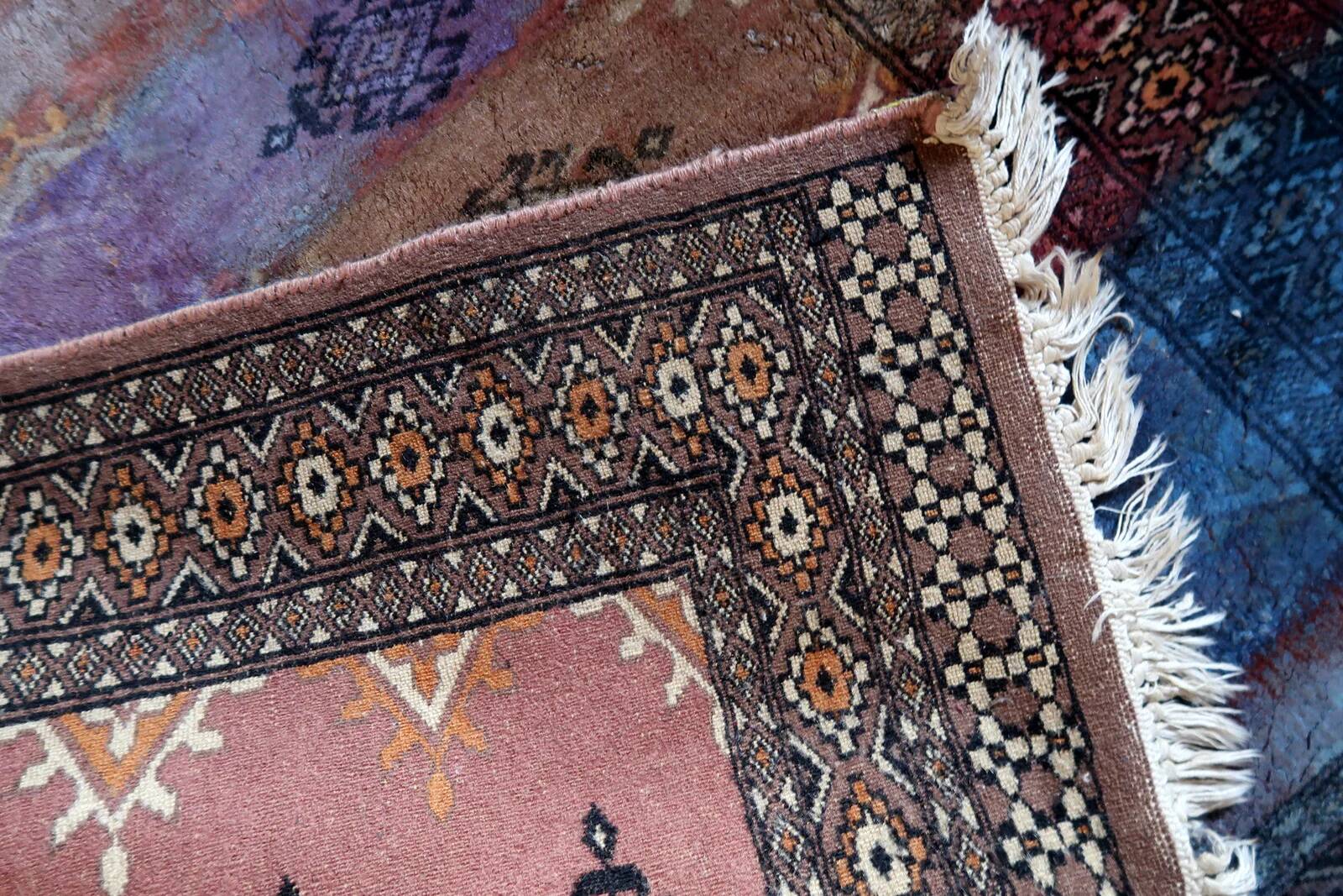 Contemporary artistry meets vintage Bukhara rug, 95cm x 154cm, 1950s