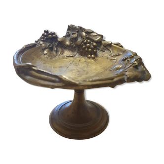 Empty bronze pocket of ore puppet