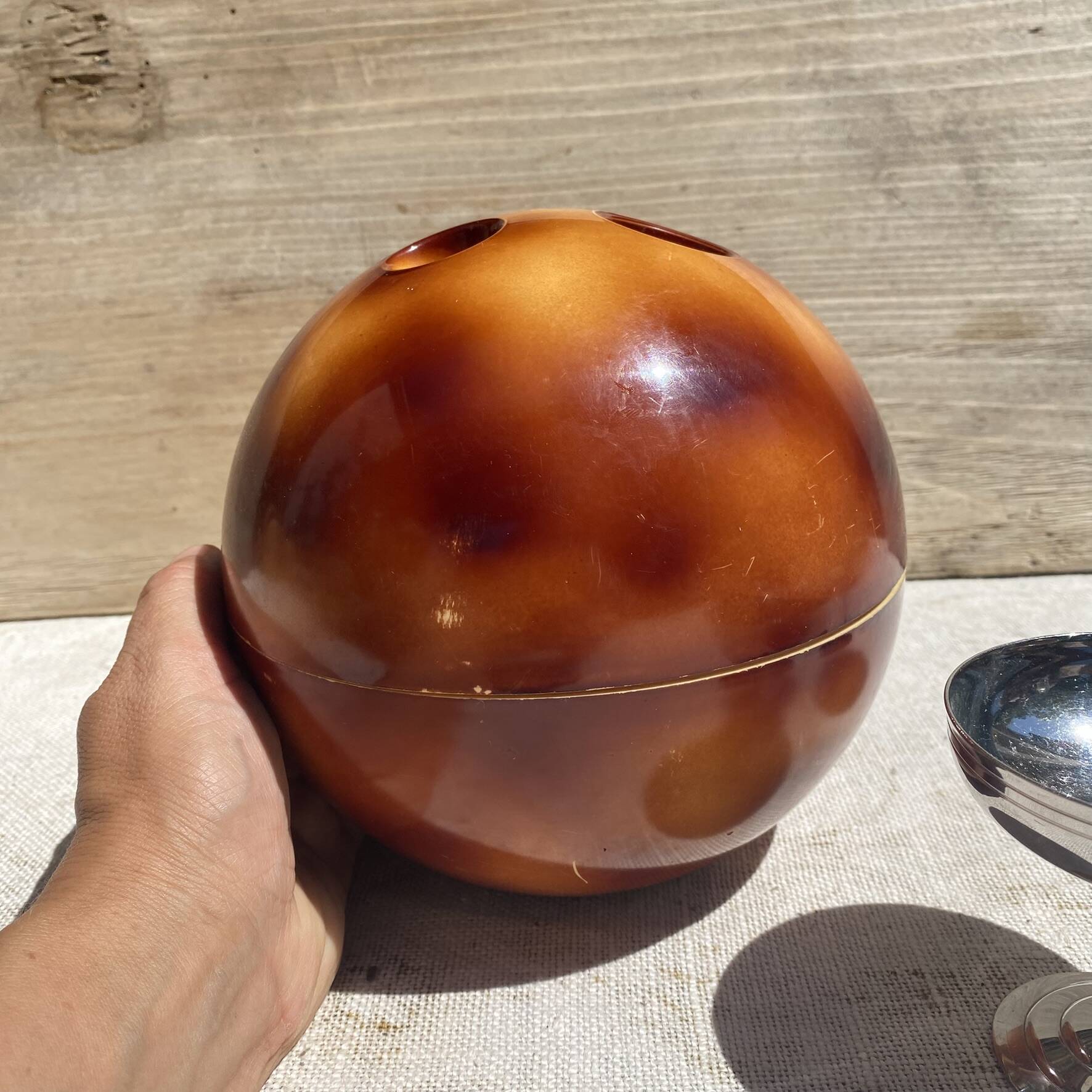 Bac à glaçons boule de bowling Van Melle , France 1970