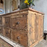The workshop cabinet with 8 drawers.