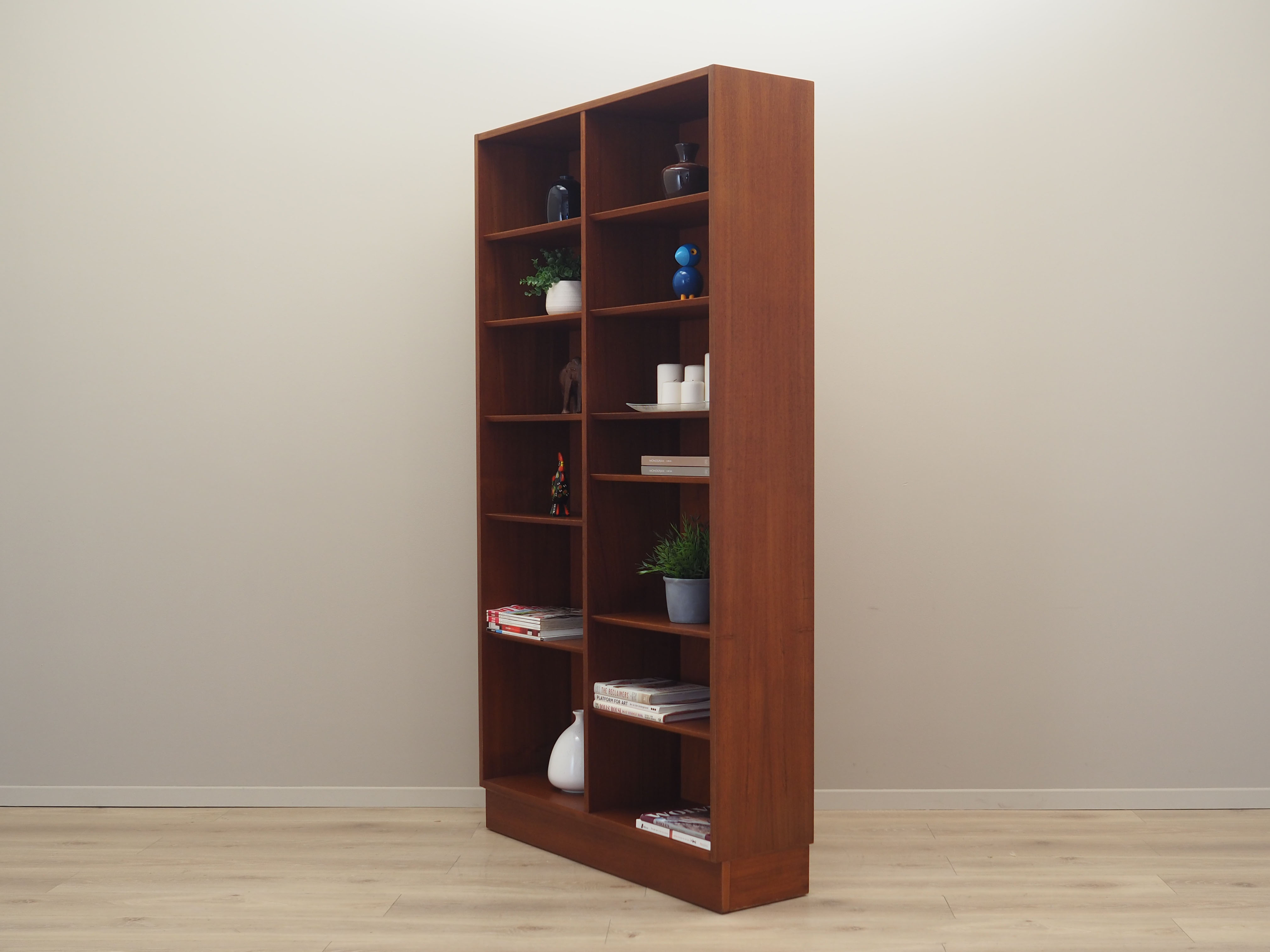 Teak bookcase, Danish design, 1970s, manufactured by Hundevad