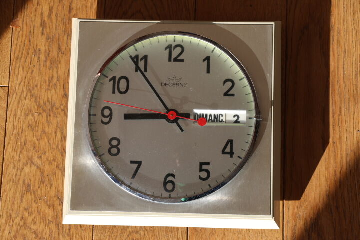Rectangular Decerny wall clock