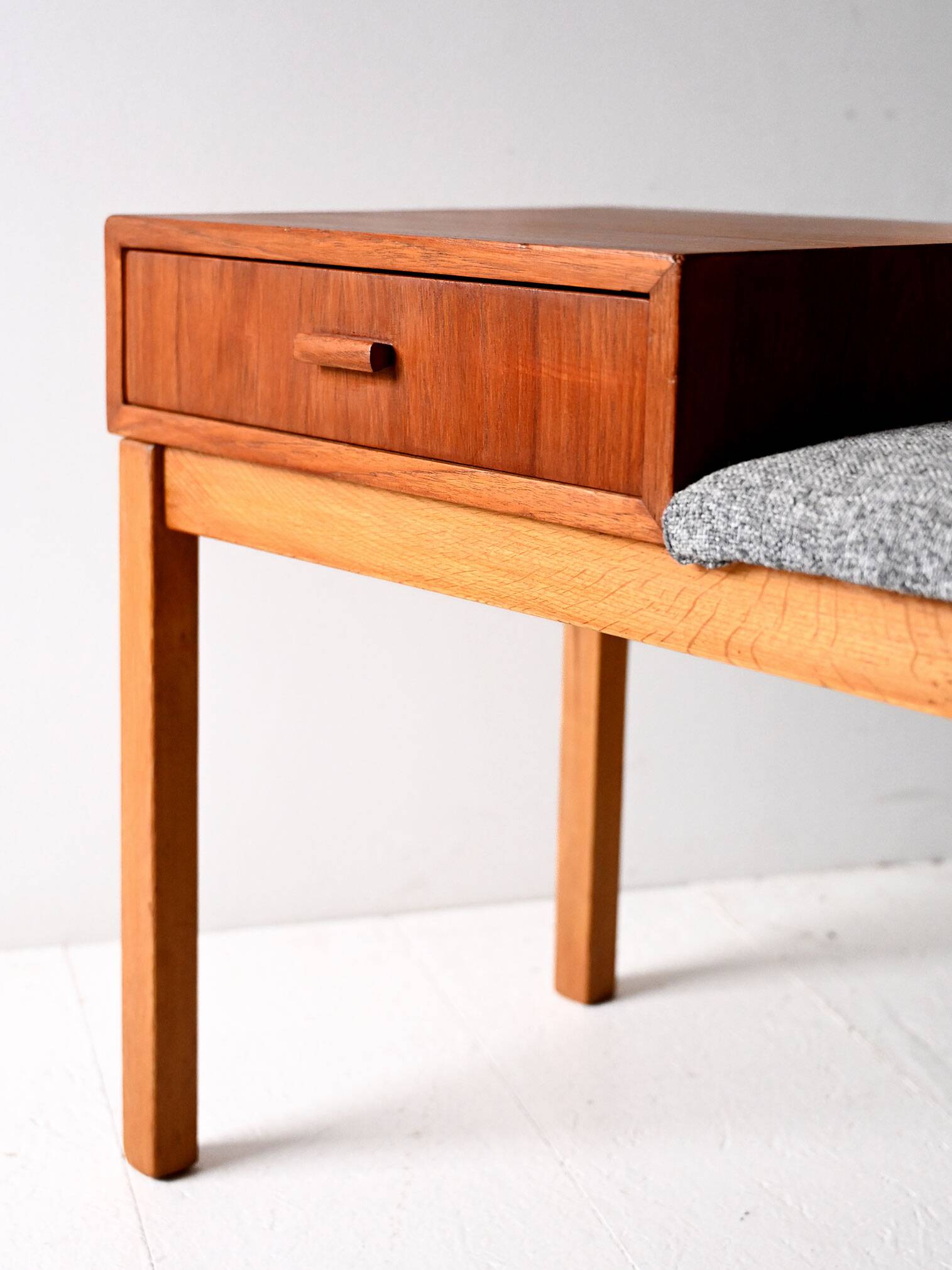 Scandinavian gossip chair by Svenska Kompaniet