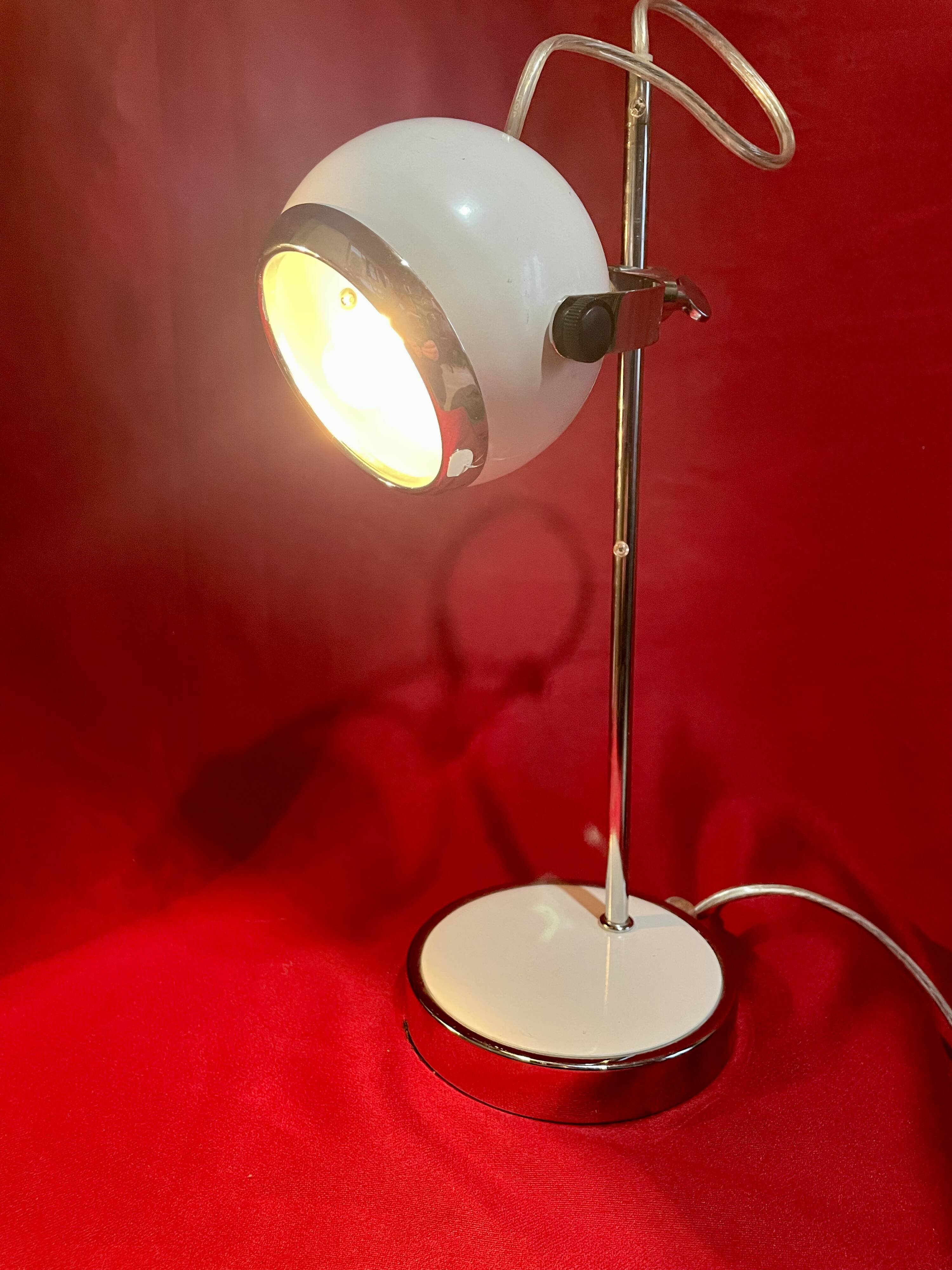Pair of Eye-Ball lamps, 70s inspiration