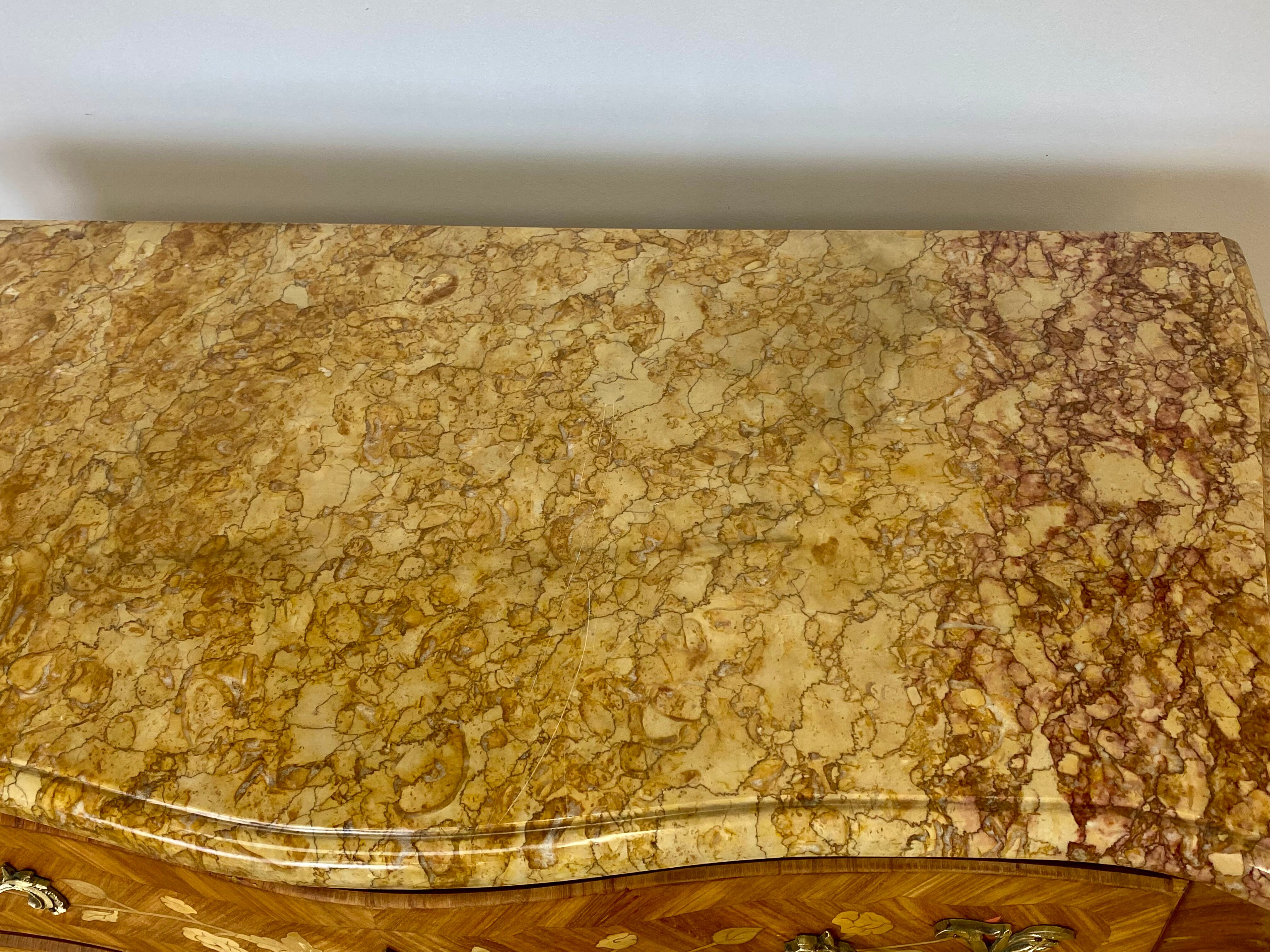 Commode Louis XV Marble top and marquetry