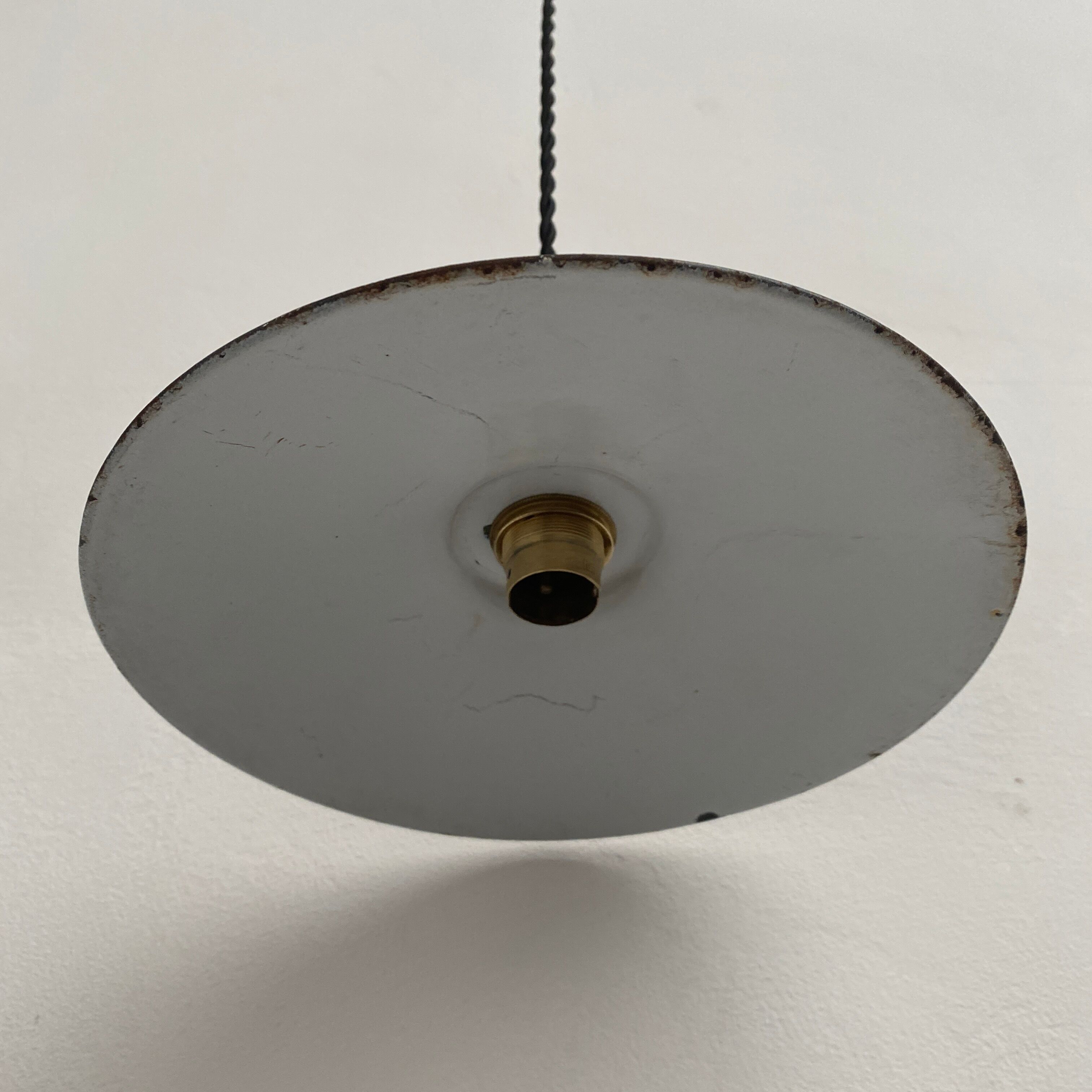 Lot 2 industrial hanging emaillee noires