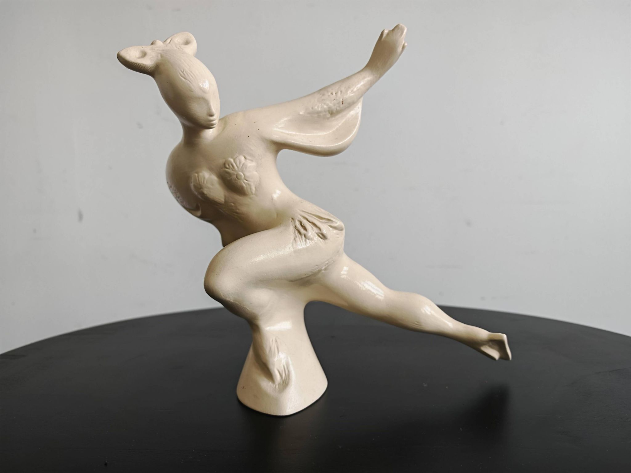 Art Deco ceramic figurine of an artistic skater, Czechoslovakia, 1950s.